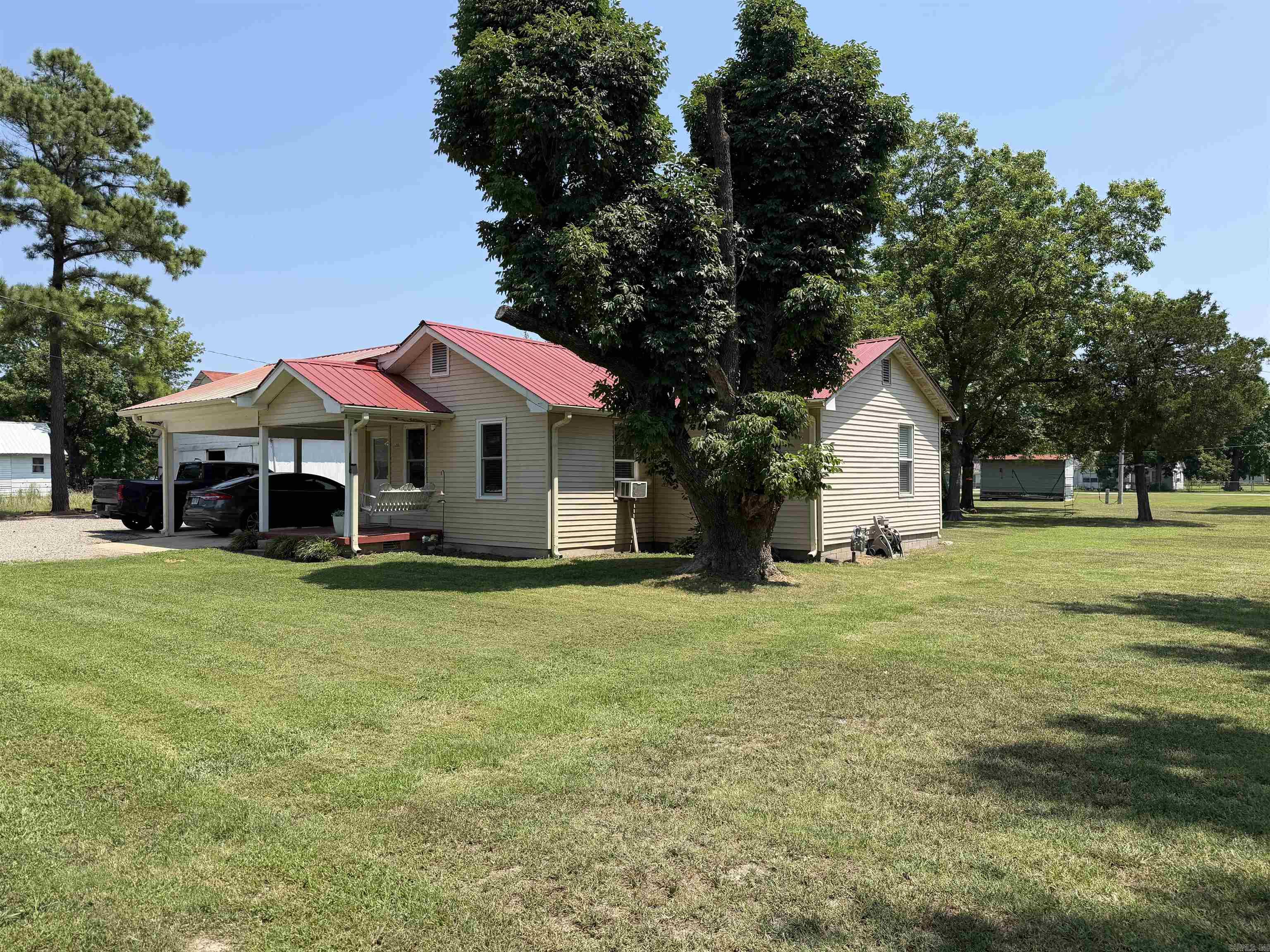 1205 S Dodd  Rector, AR