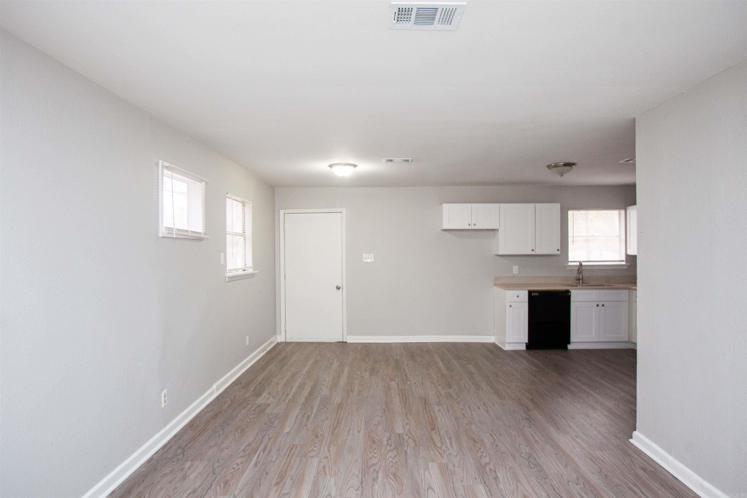 7124 Twin Oaks Rd  Little Rock, AR