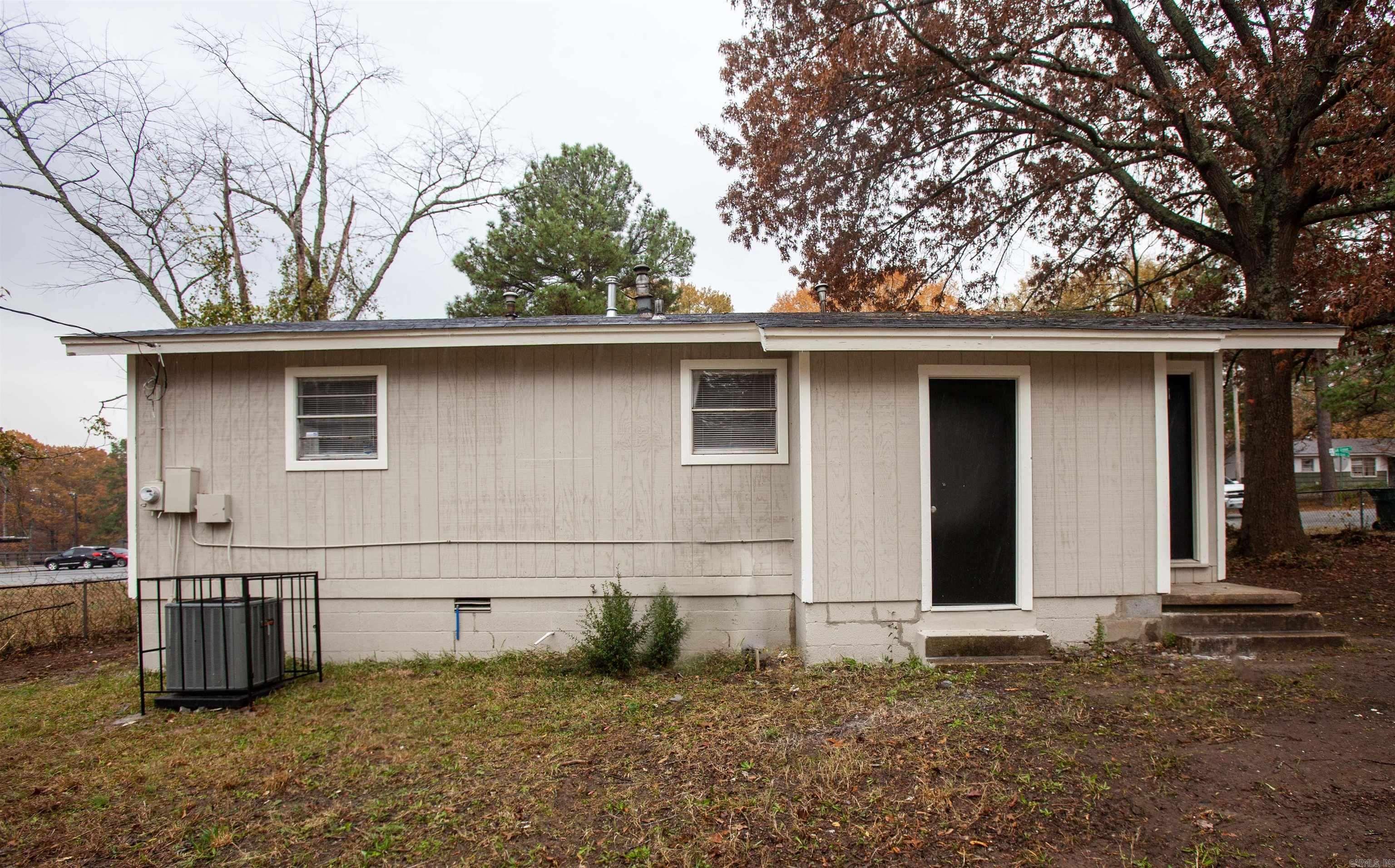7124 Twin Oaks Rd  Little Rock, AR