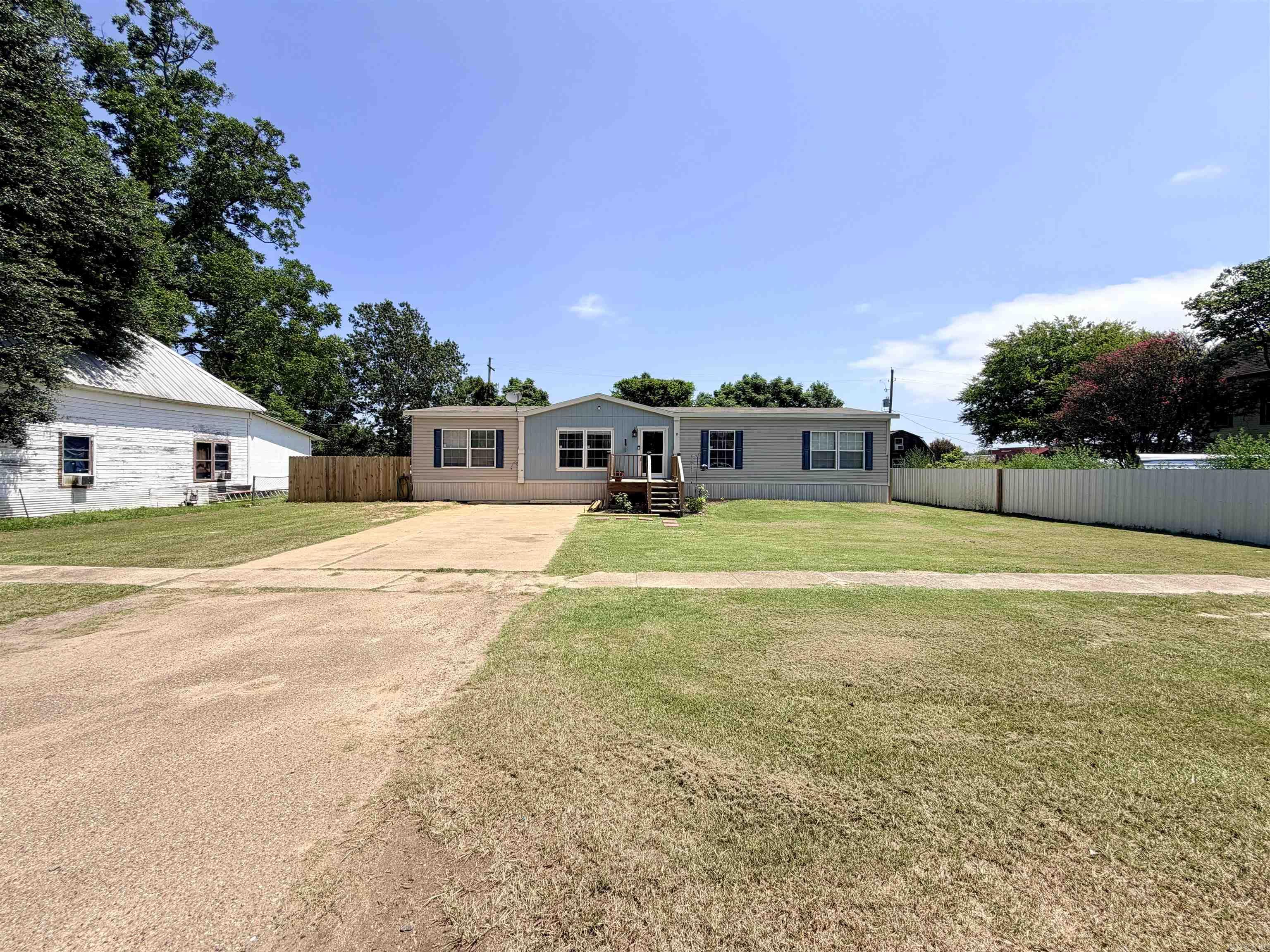 560 N 2nd Street  Ashdown, AR