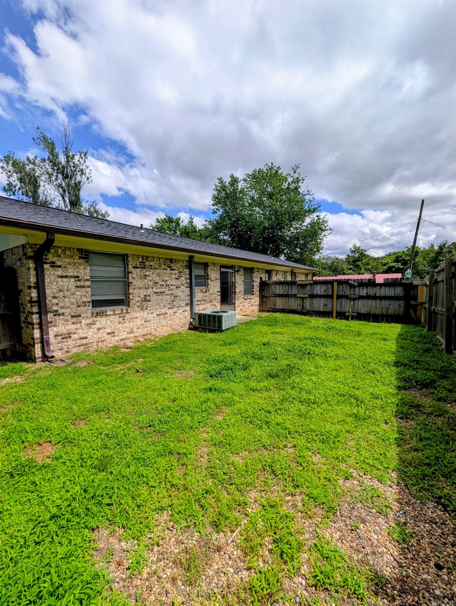 807 Sampson  Mena, AR