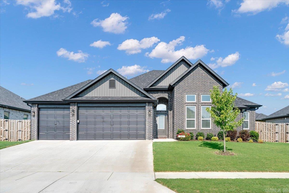 1813 Salmon  Pea Ridge, AR