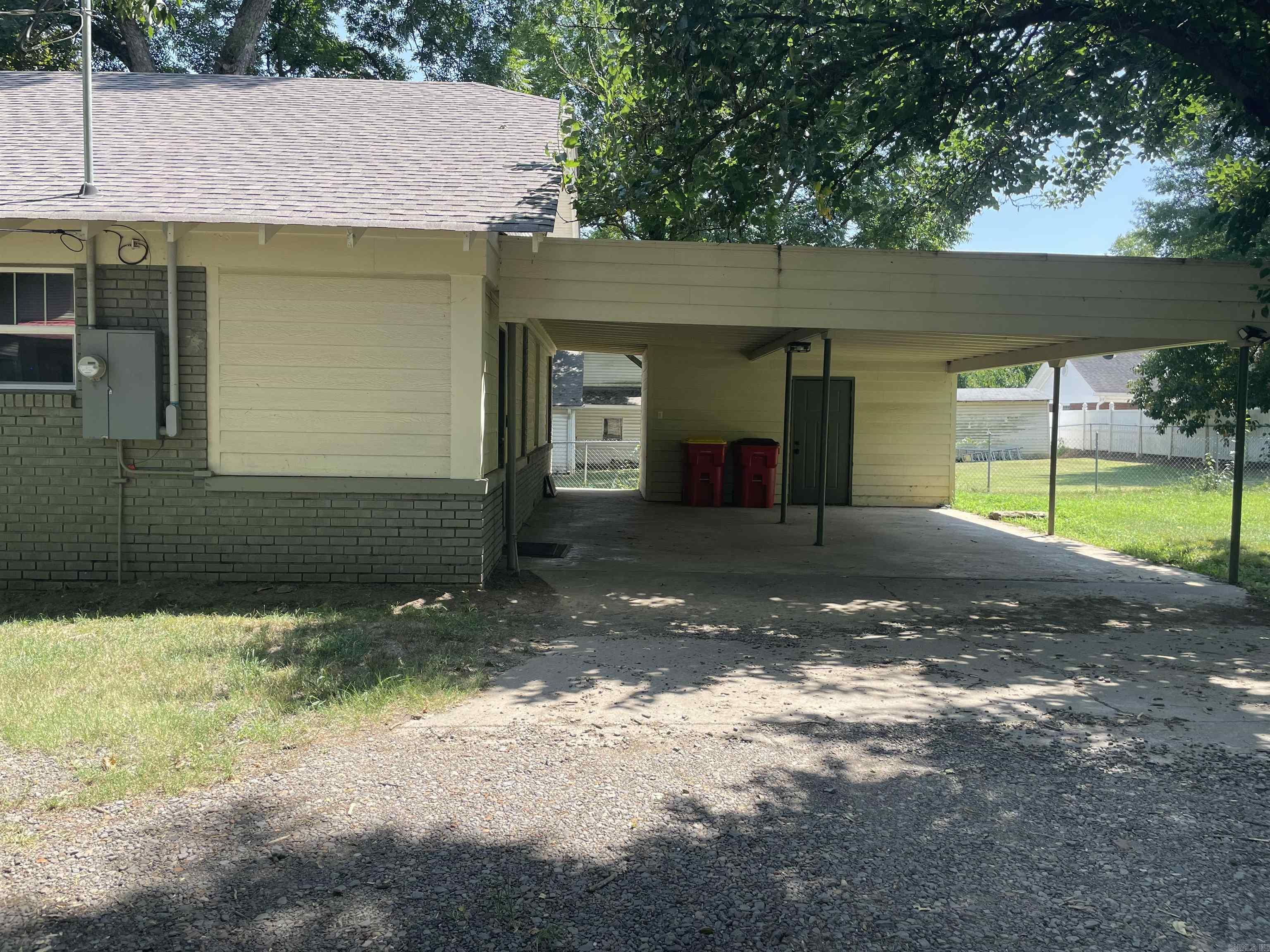 703 N Oak  Morrilton, AR