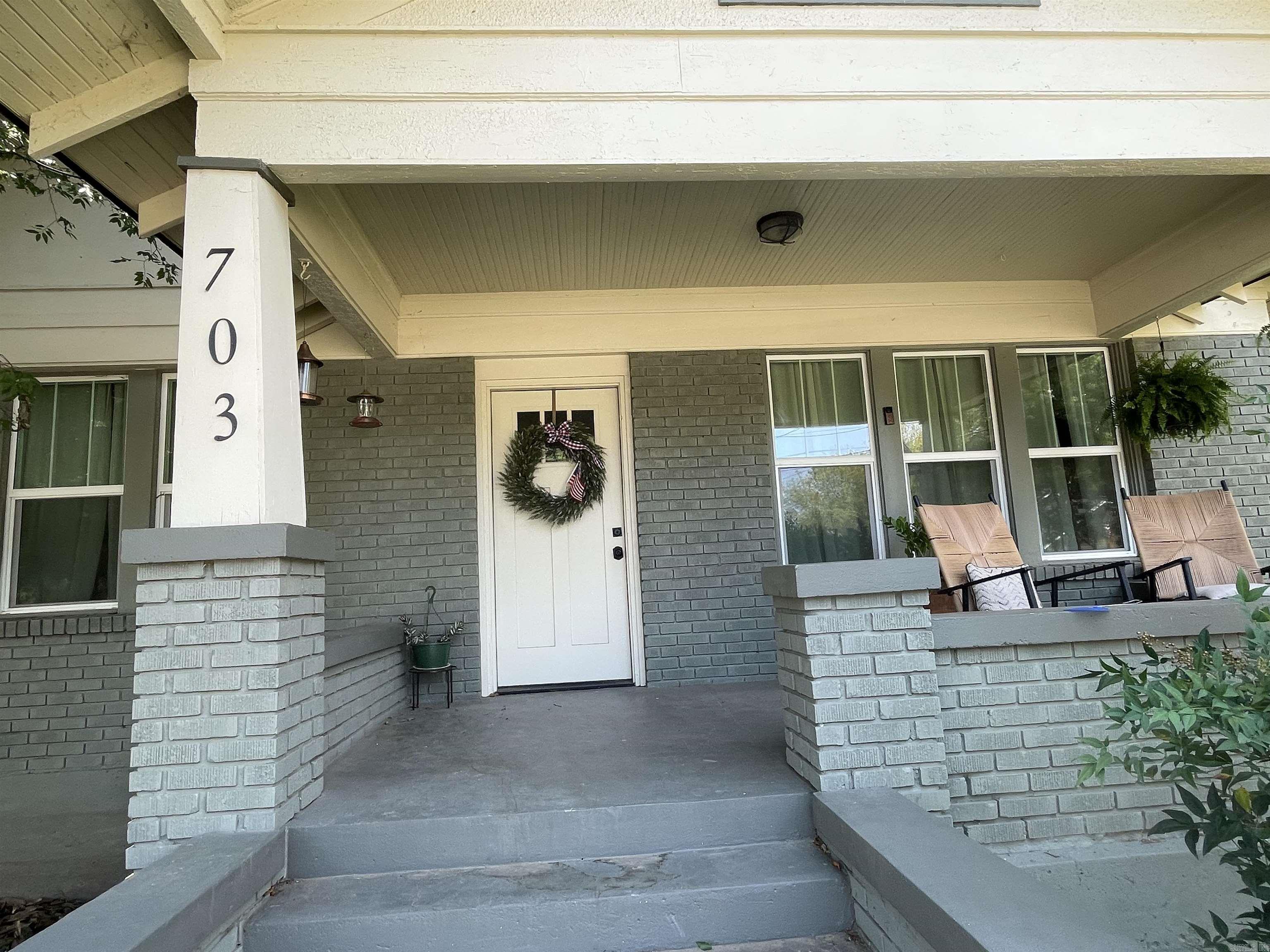 703 N Oak  Morrilton, AR