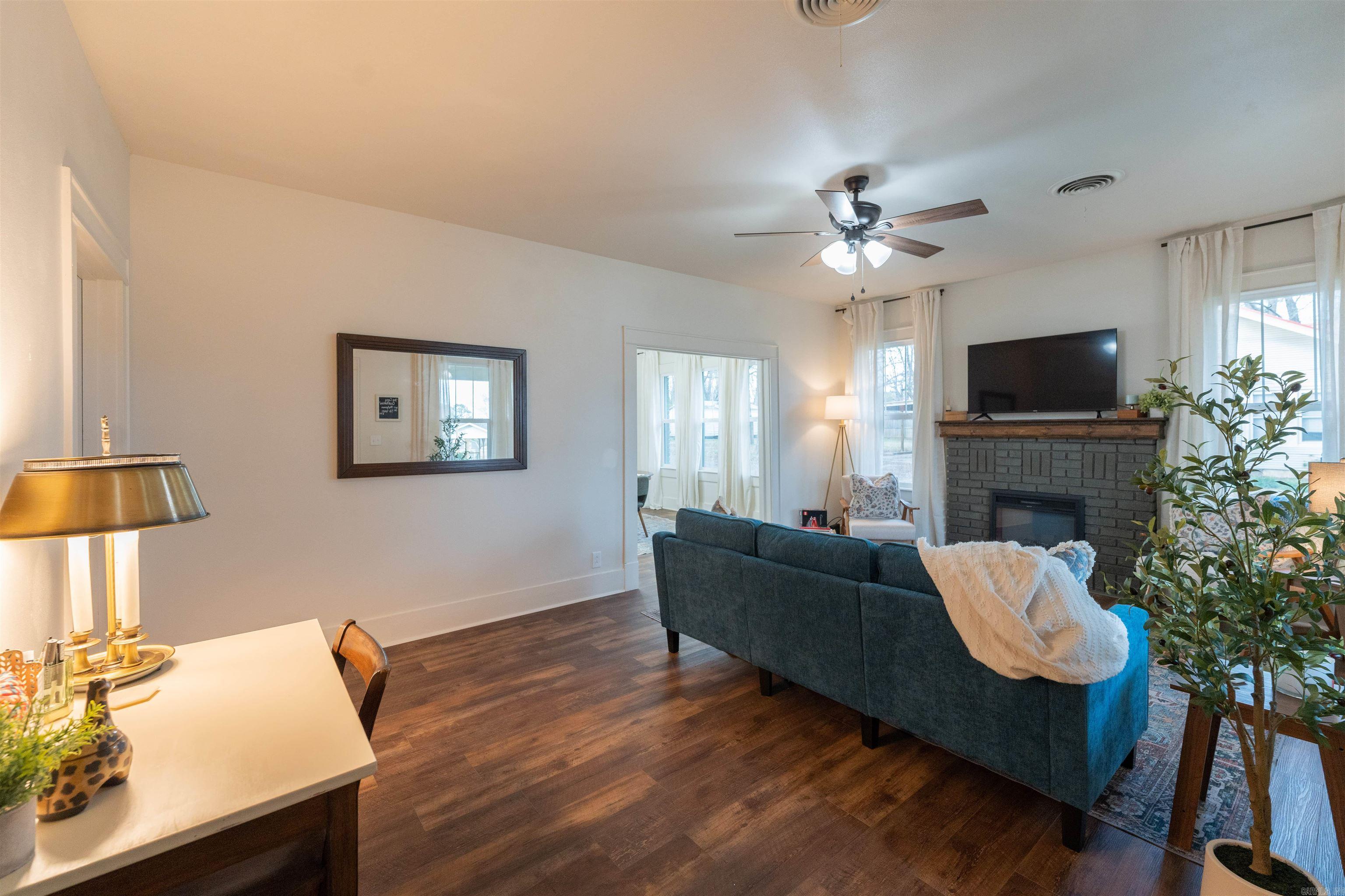 703 N Oak  Morrilton, AR