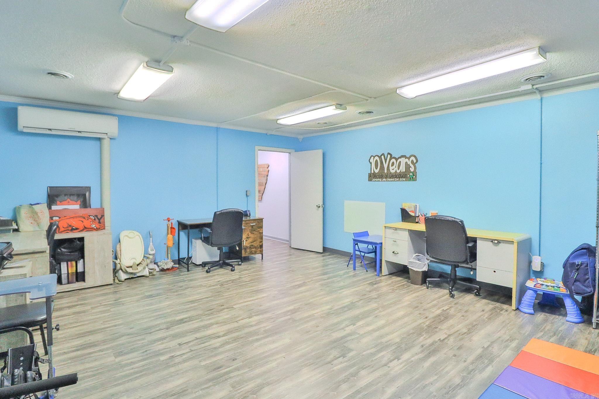 906 E Matthews  Jonesboro, AR