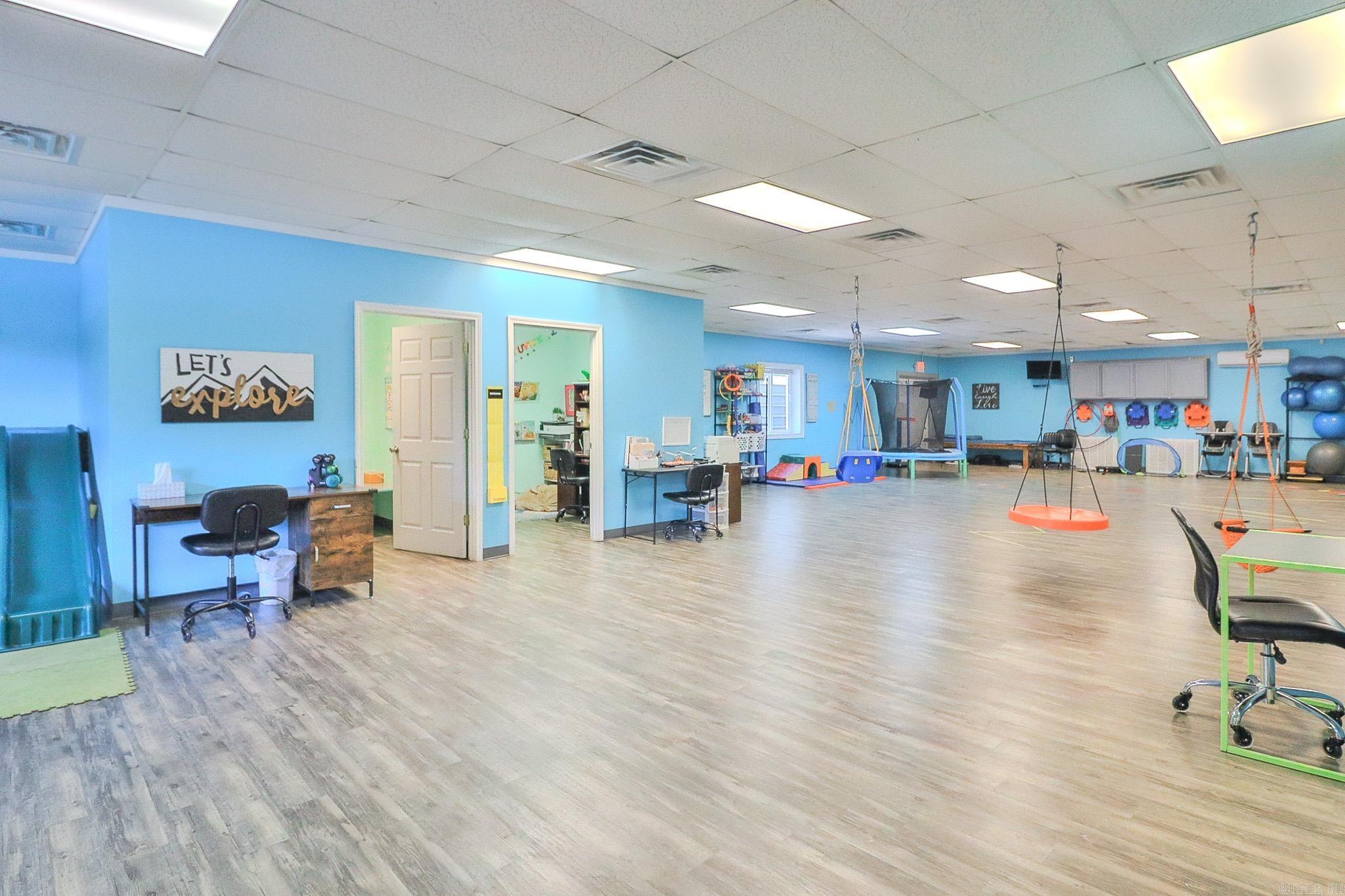906 E Matthews  Jonesboro, AR