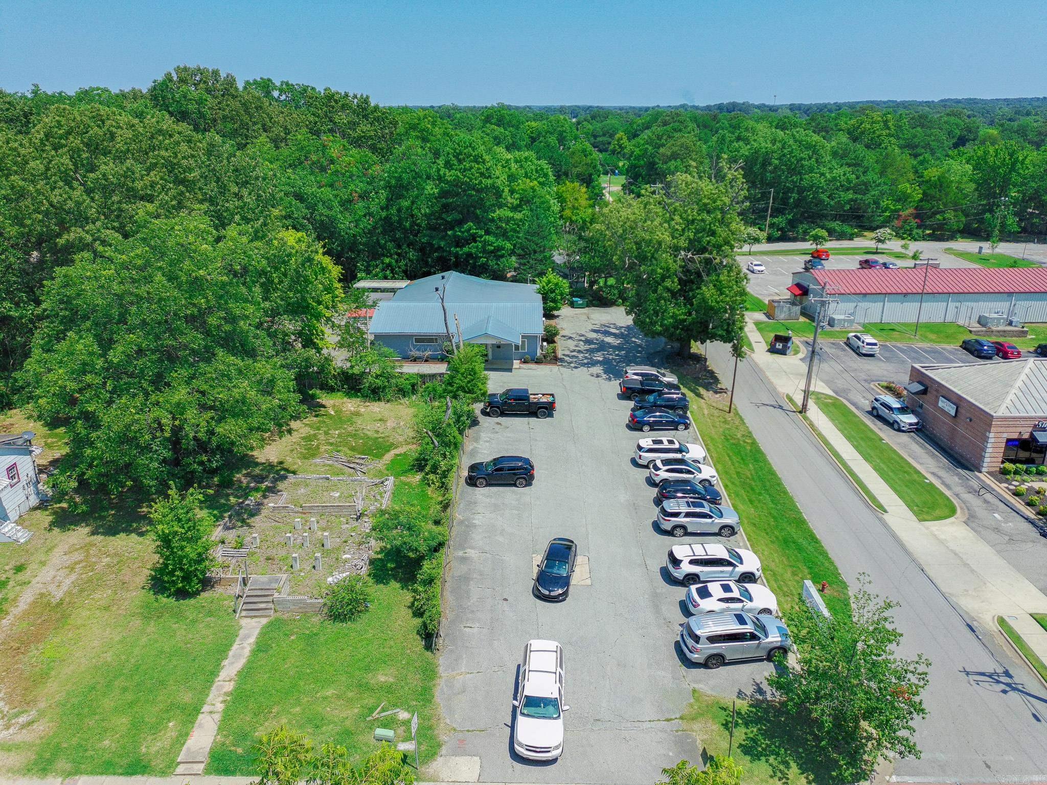 906 E Matthews  Jonesboro, AR
