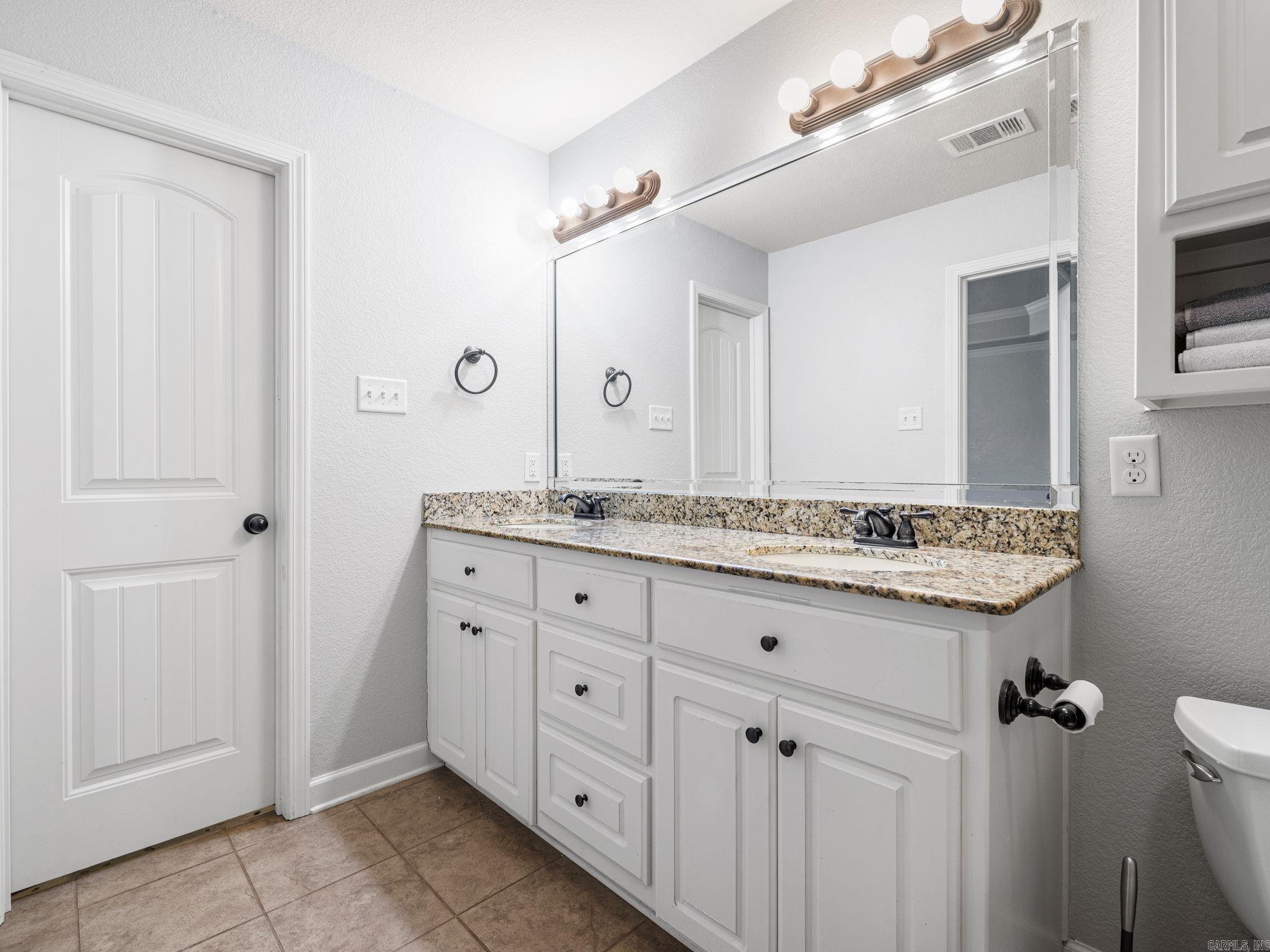 353 Cinel  Austin, AR