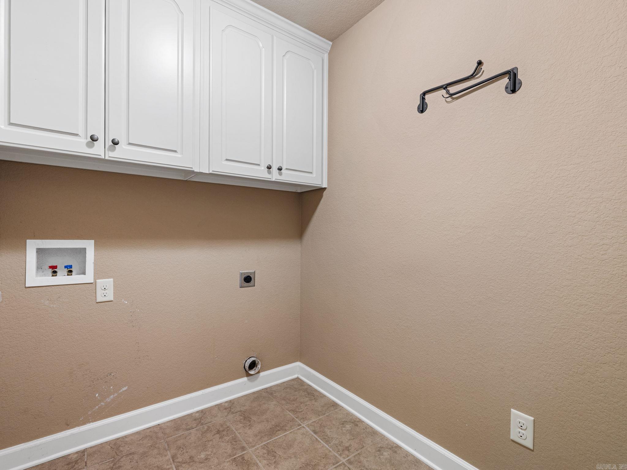 353 Cinel  Austin, AR