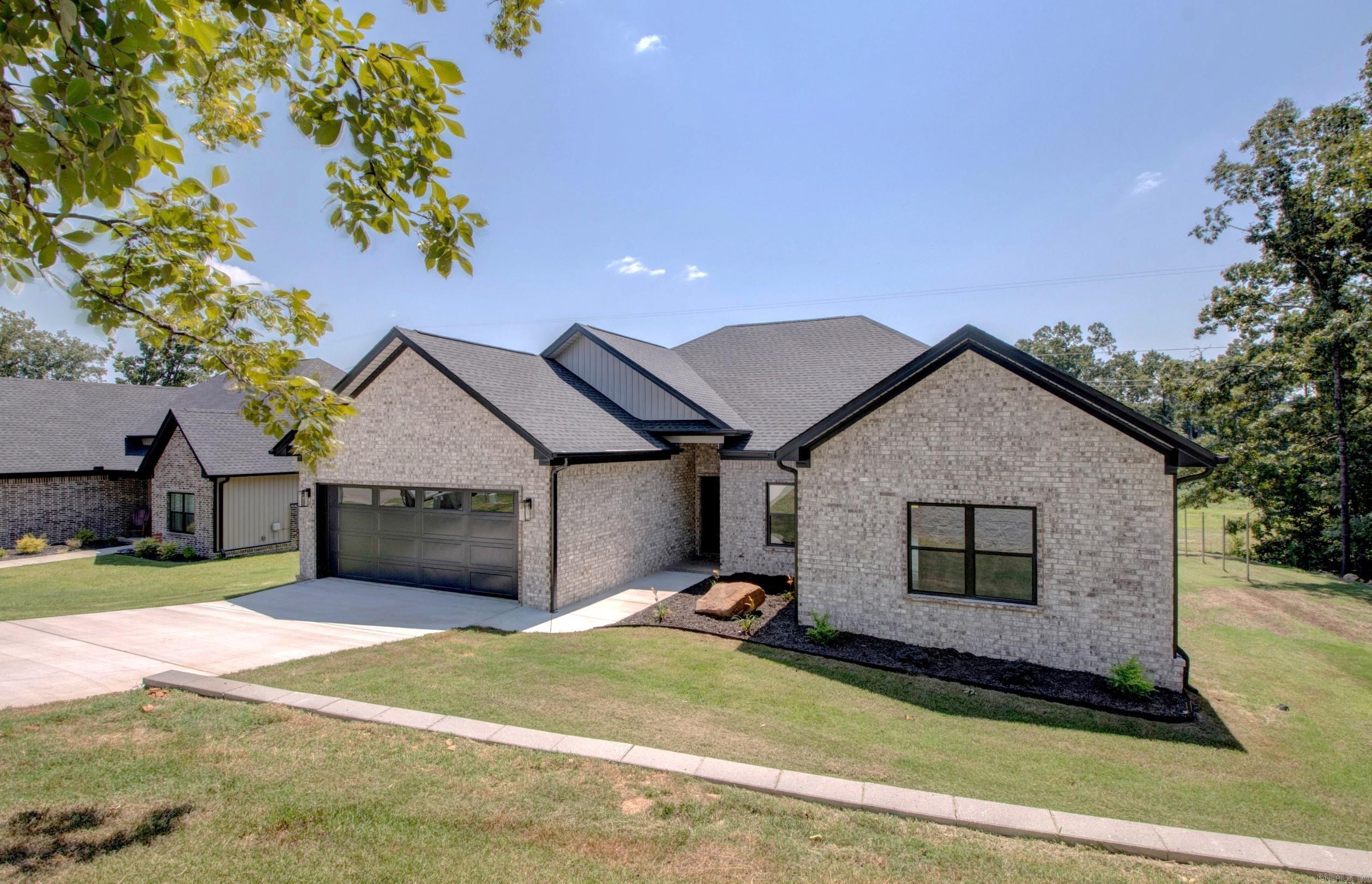 32 Echohawk Ln  Cabot, AR