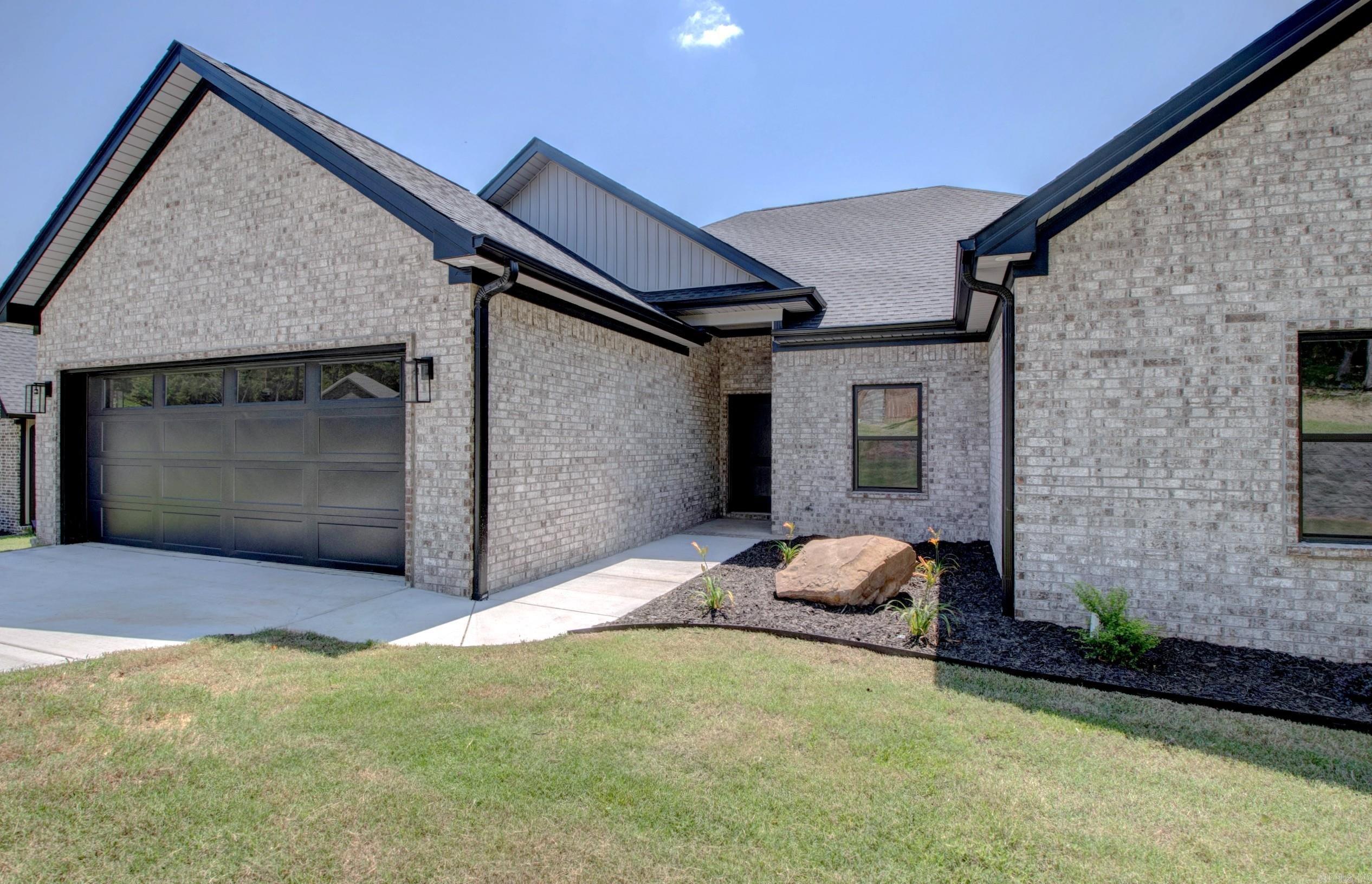 32 Echohawk Ln  Cabot, AR