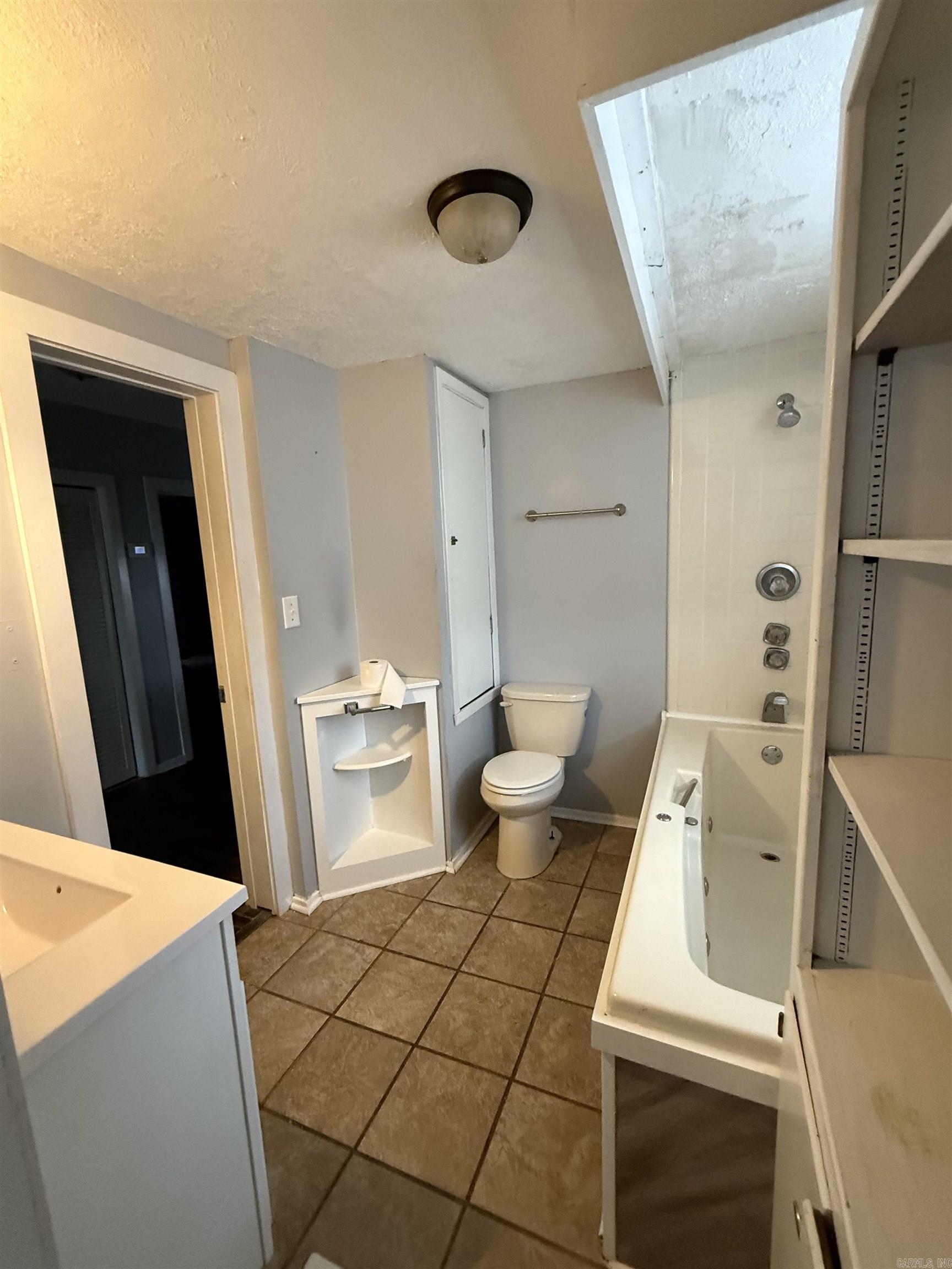 505 Country Club  Searcy, AR