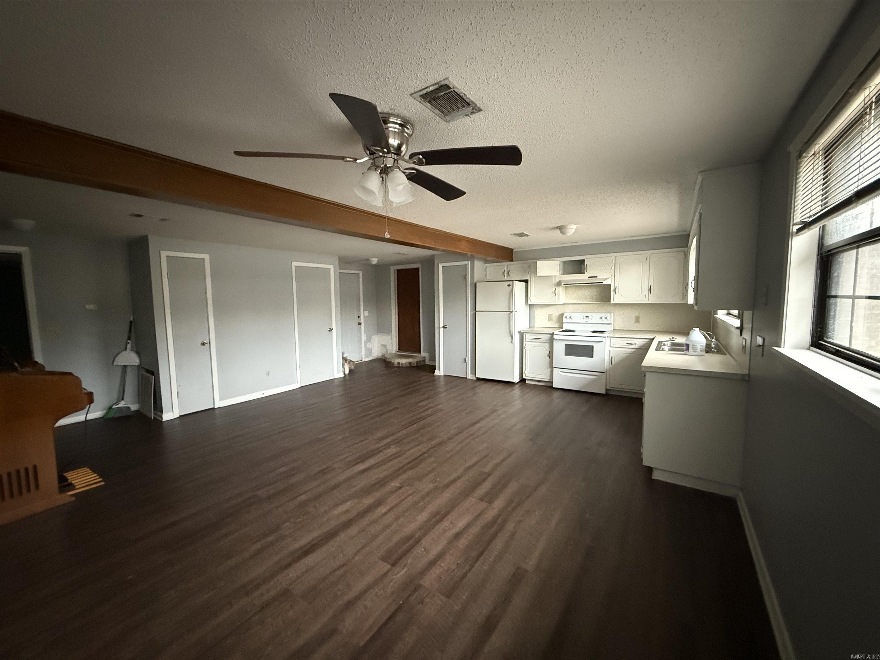 505 Country Club  Searcy, AR