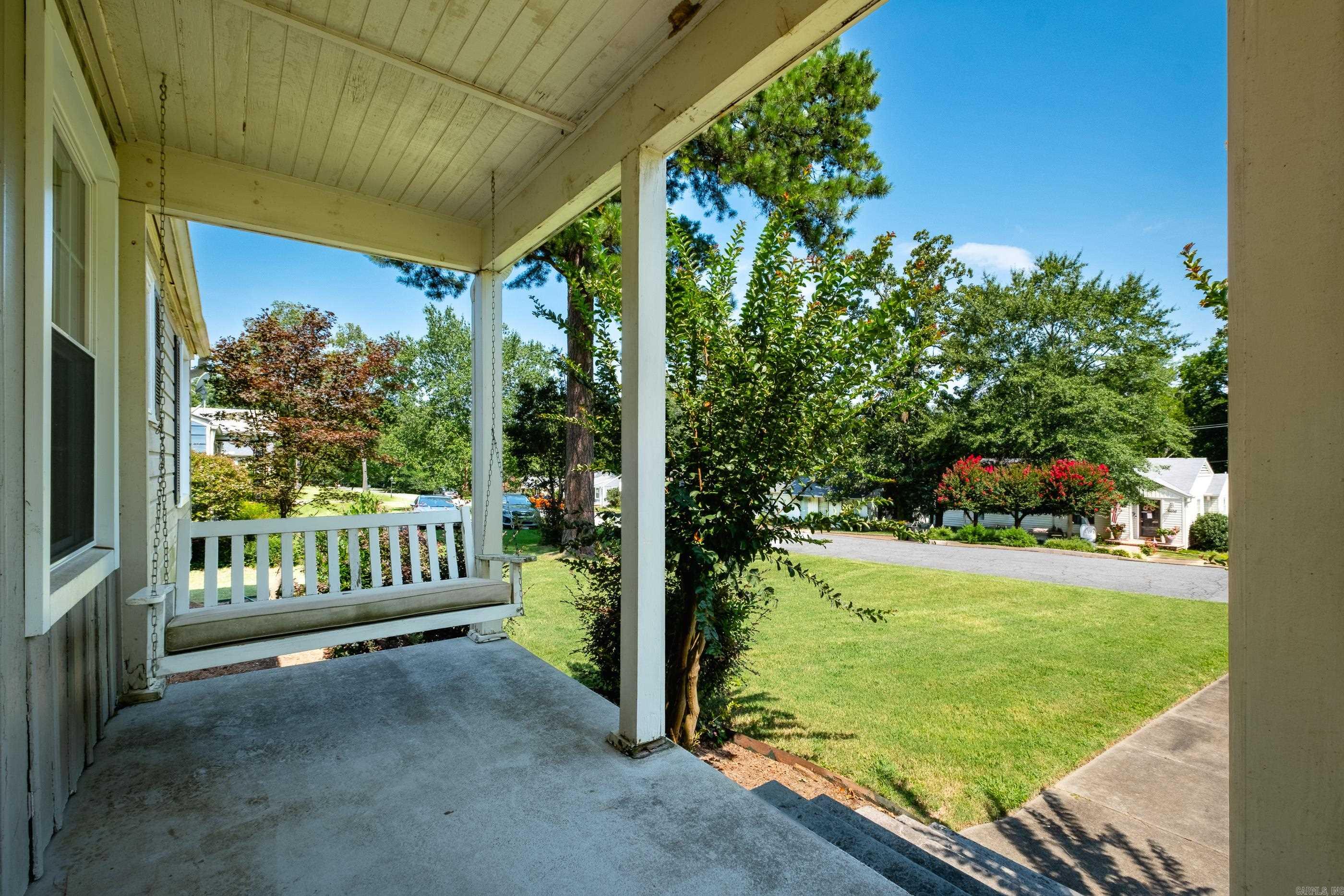 6609 Kavanaugh  Little Rock, AR