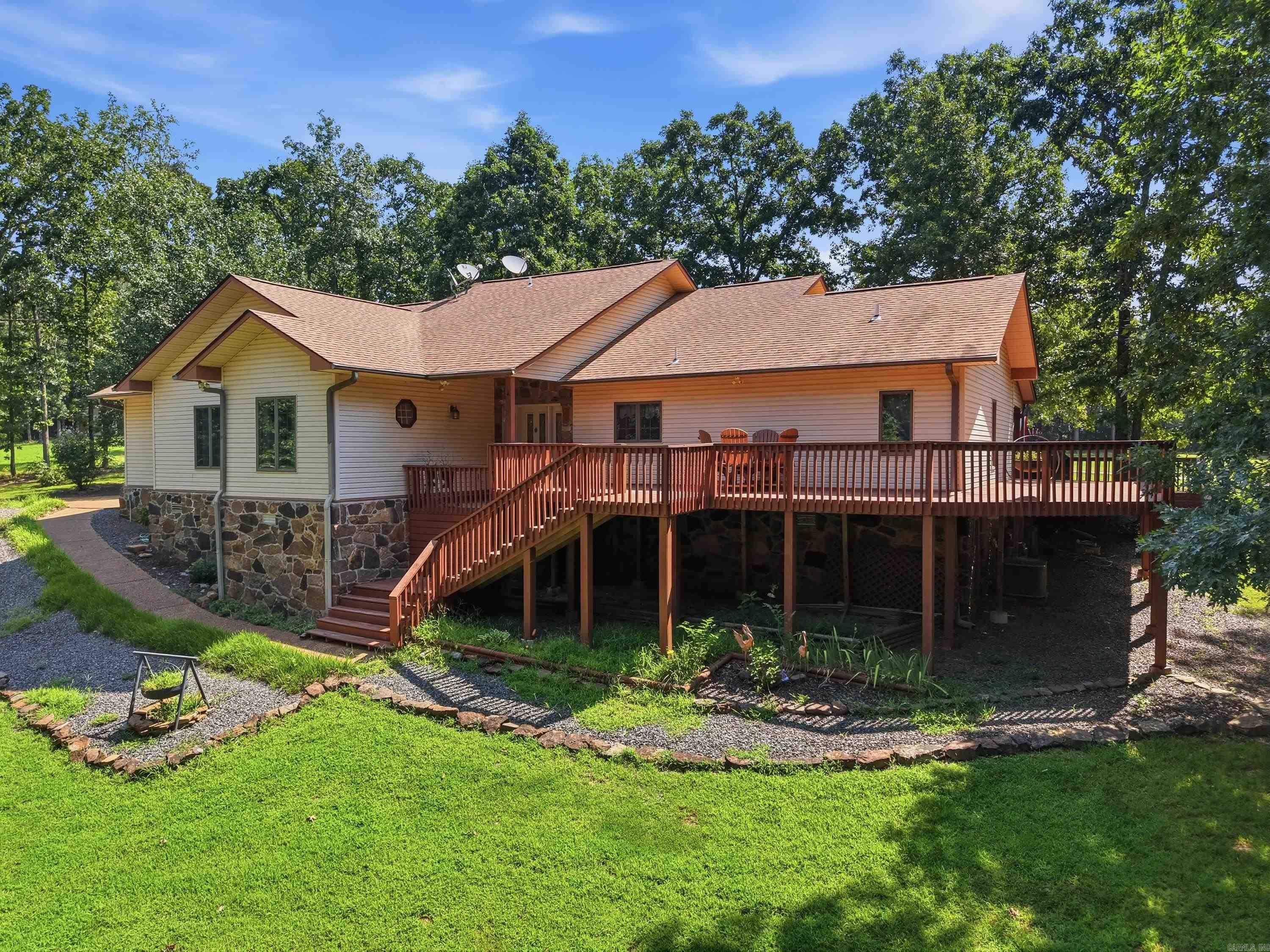 108 Castle Arms  Fairfield Bay, AR