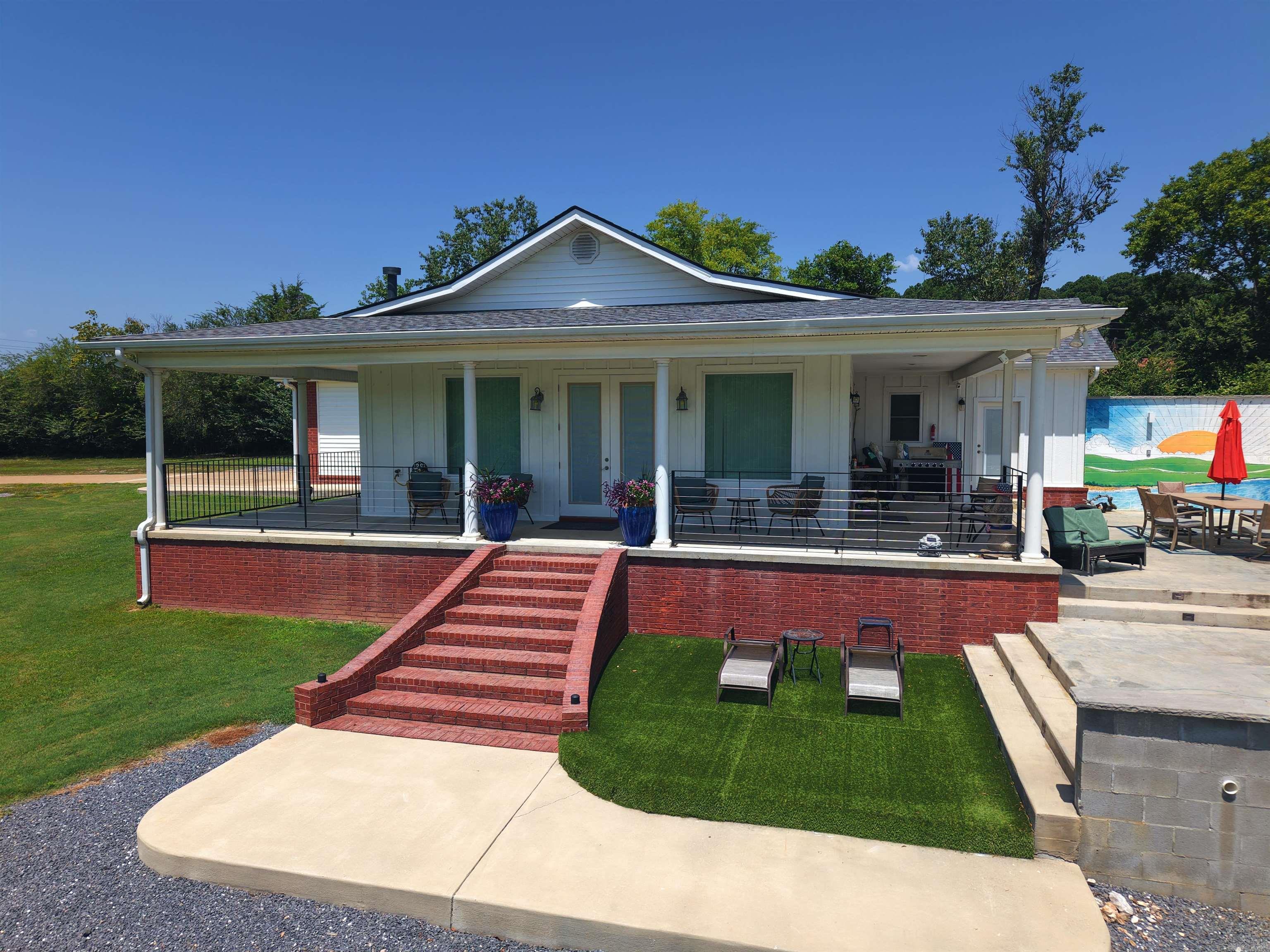 903 S 3rd  Glenwood, AR