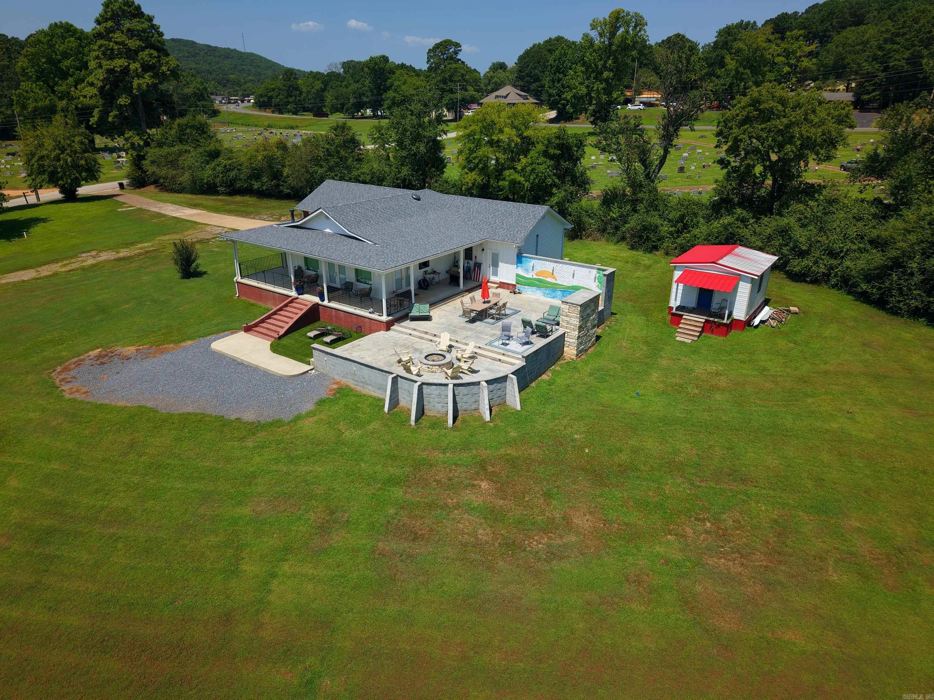 903 S 3rd  Glenwood, AR