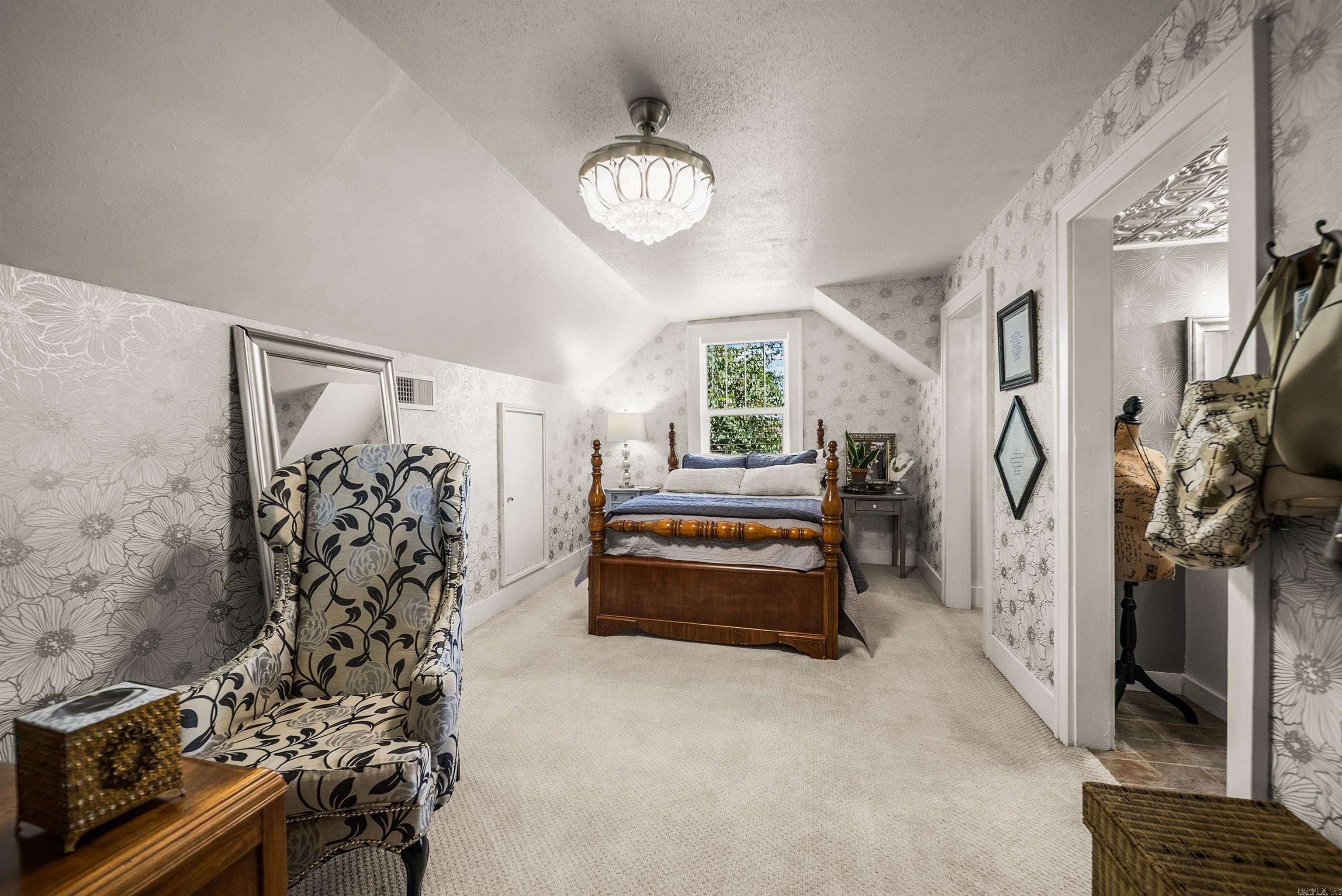 233 E B  North Little Rock, AR
