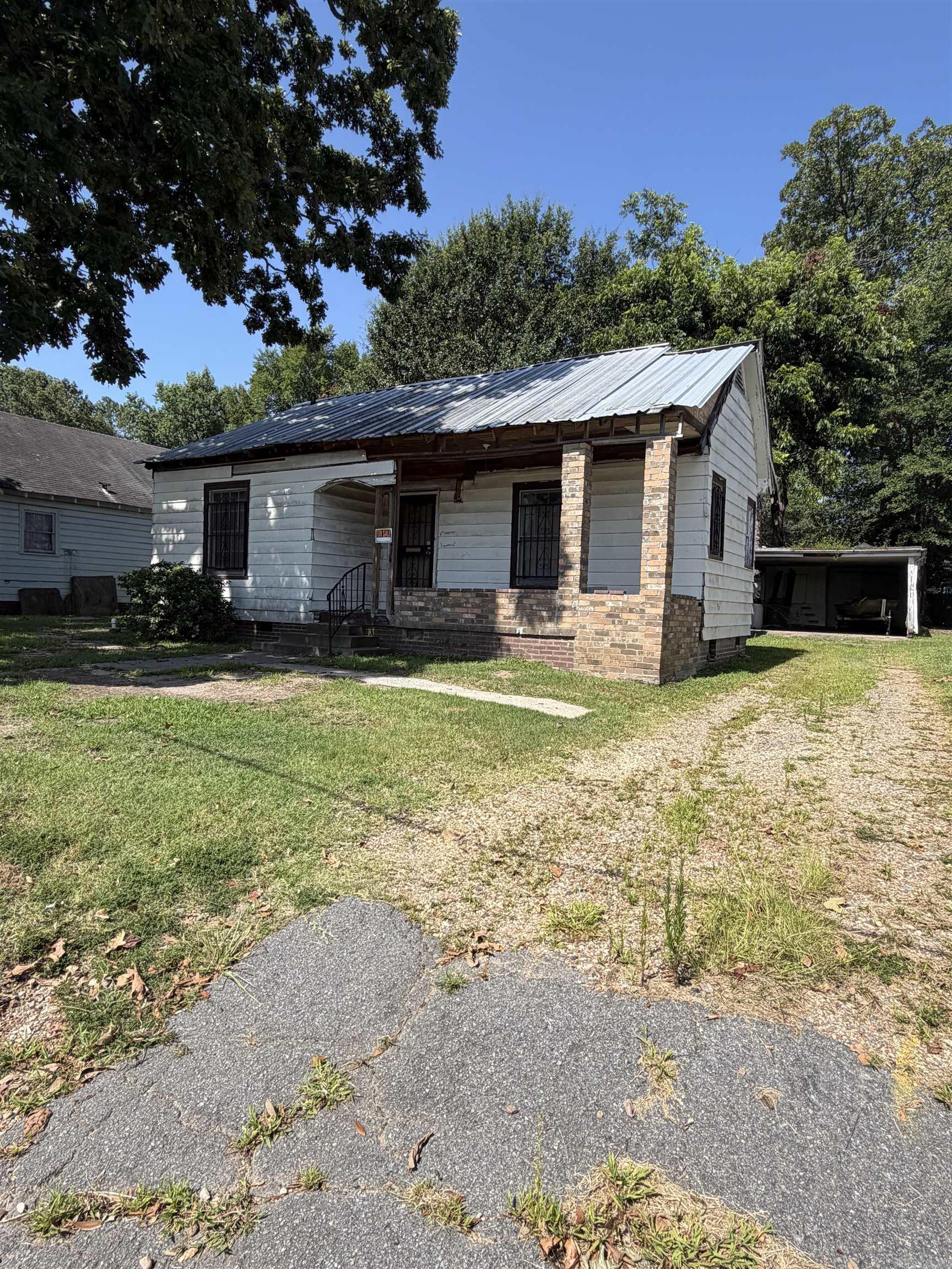 1926 S Olive  Pine Bluff, AR