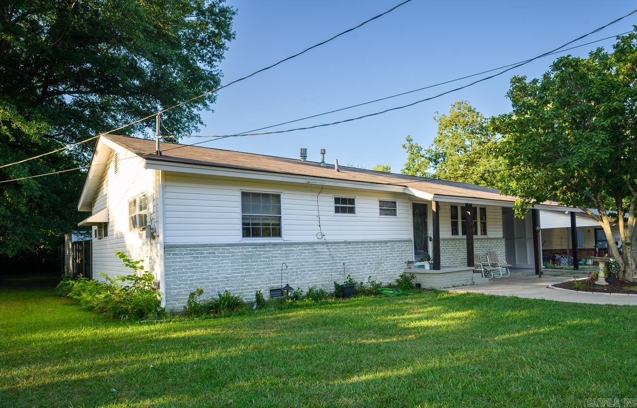 1301 Reeves Ave  Mena, AR