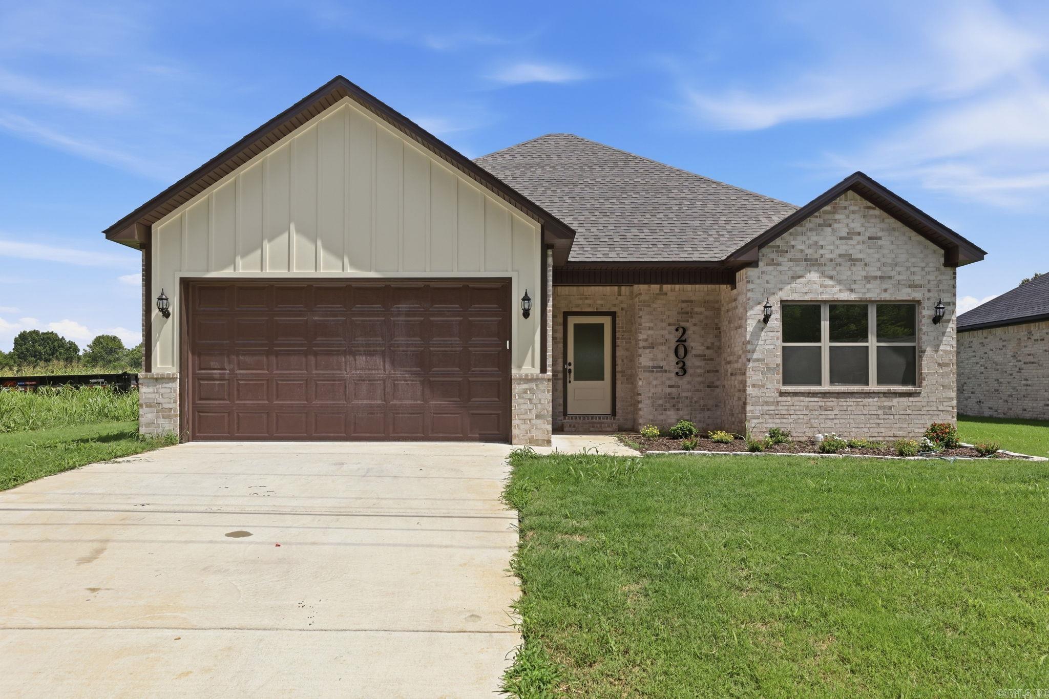 203 E Flordia  Beebe, AR