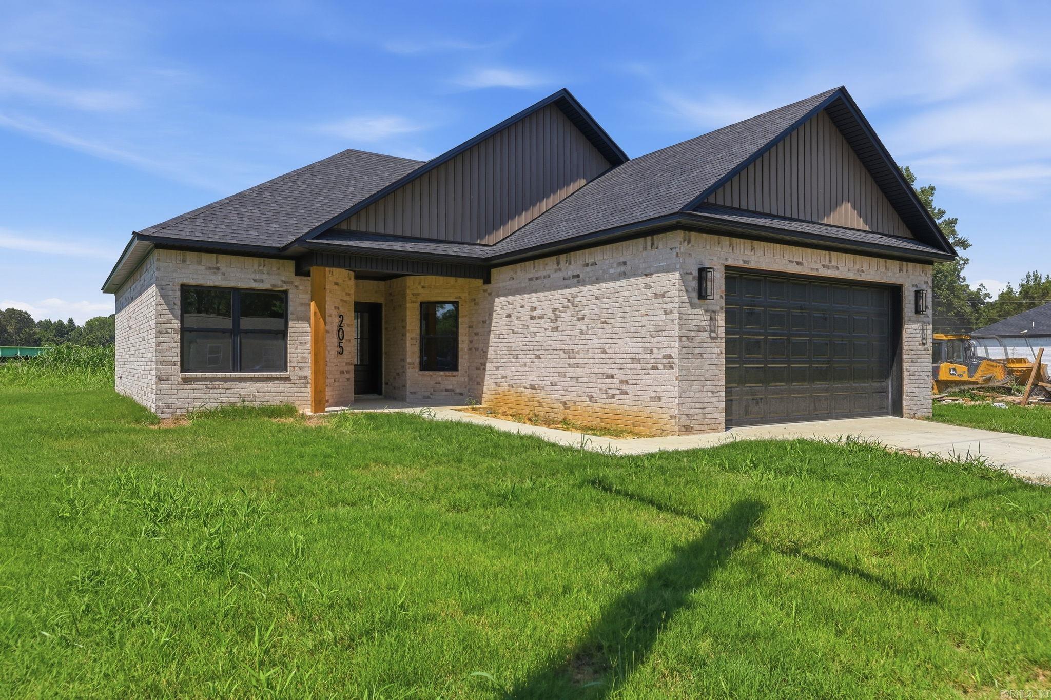 205 E Flordia  Beebe, AR