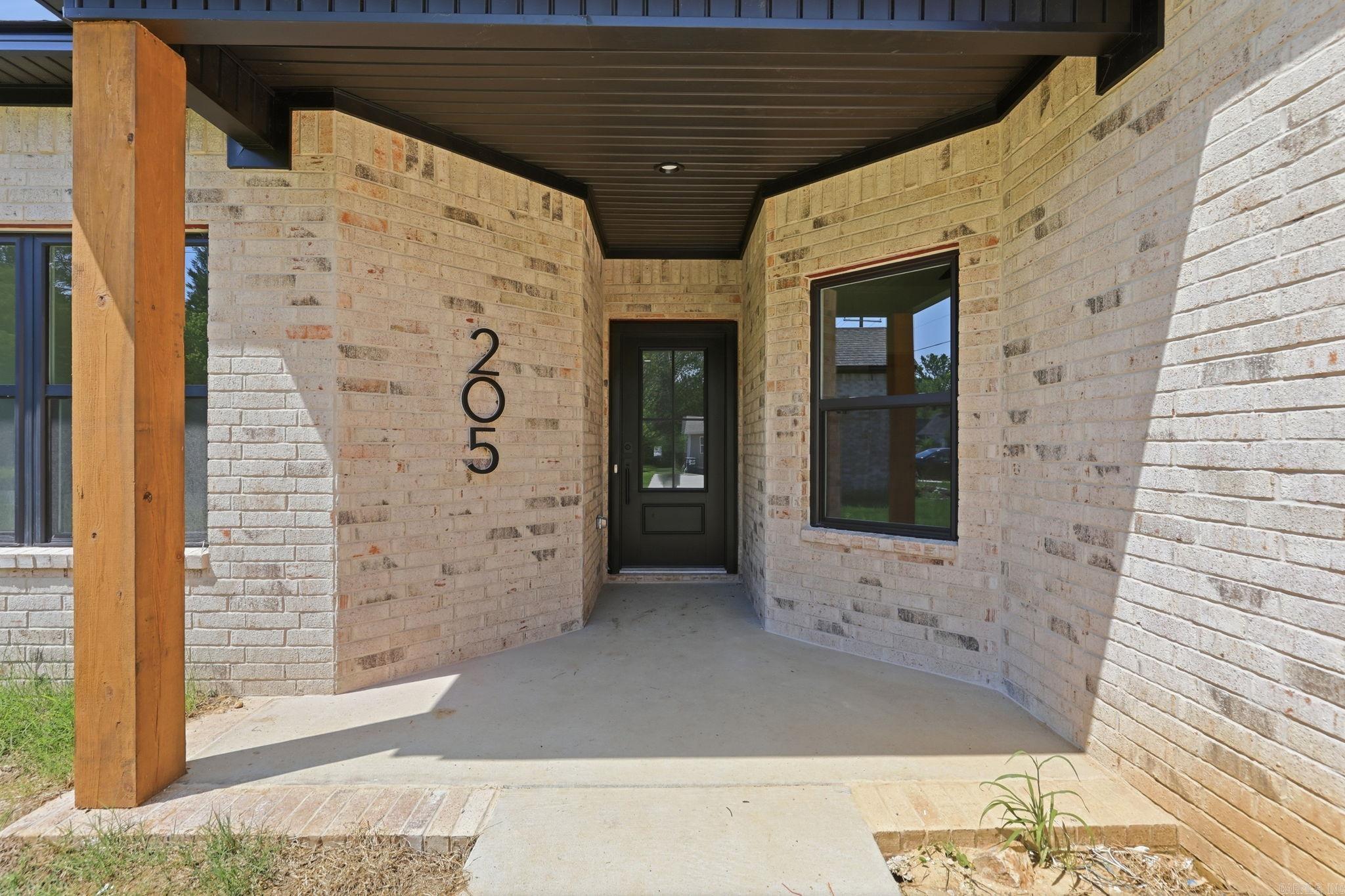 205 E Flordia  Beebe, AR