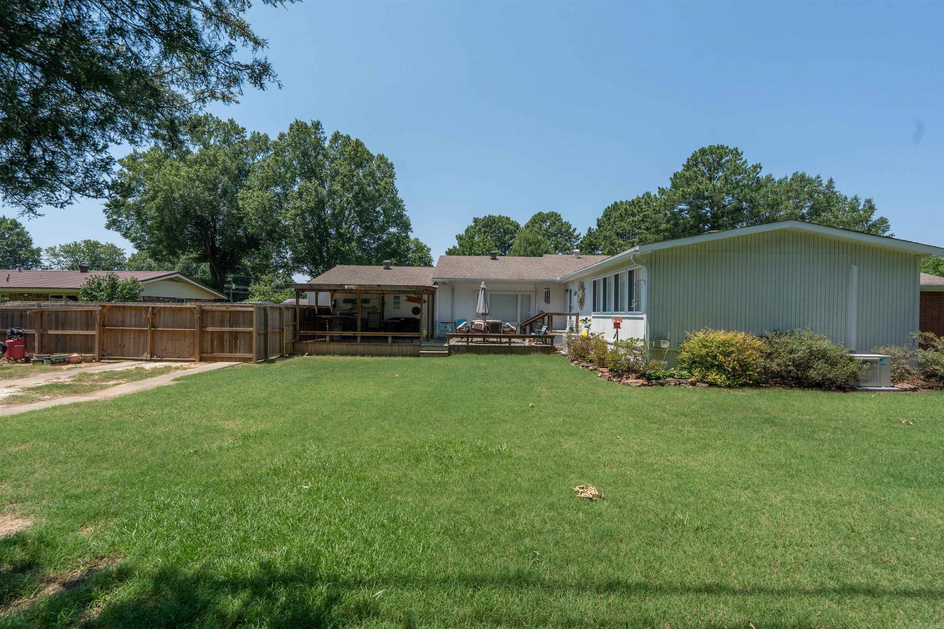 1005 Lakeshore  Heber Springs, AR