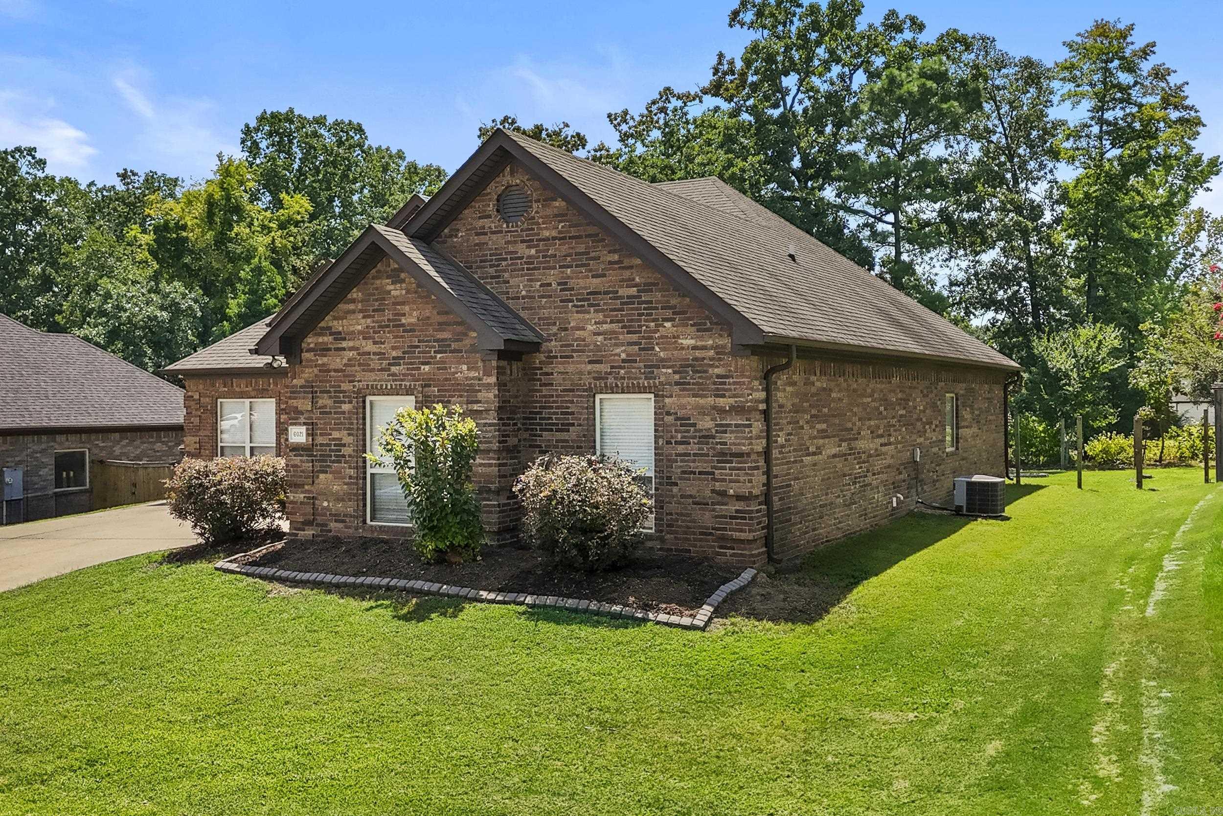 6021 Hardin Dr  Bryant, AR