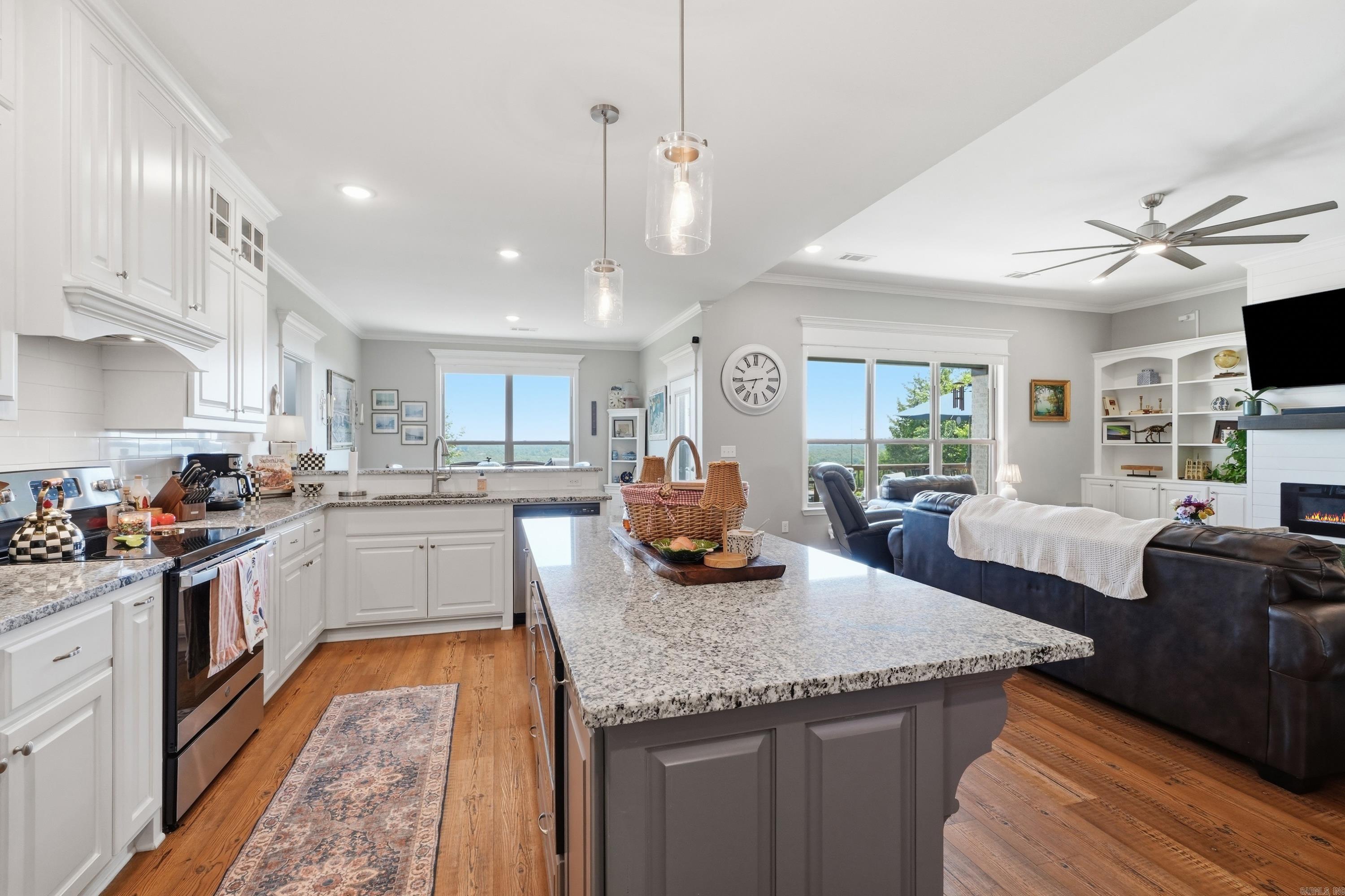 75 Crested Butte  Austin, AR