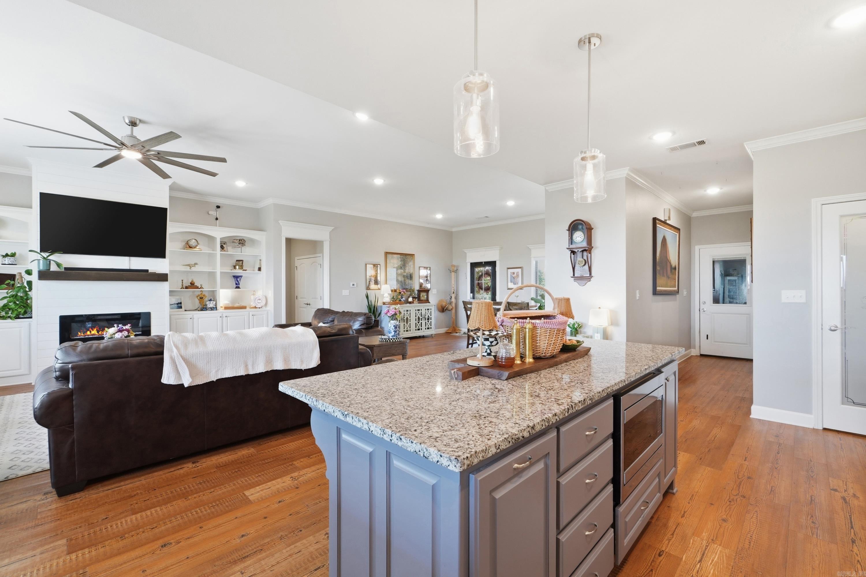 75 Crested Butte  Austin, AR