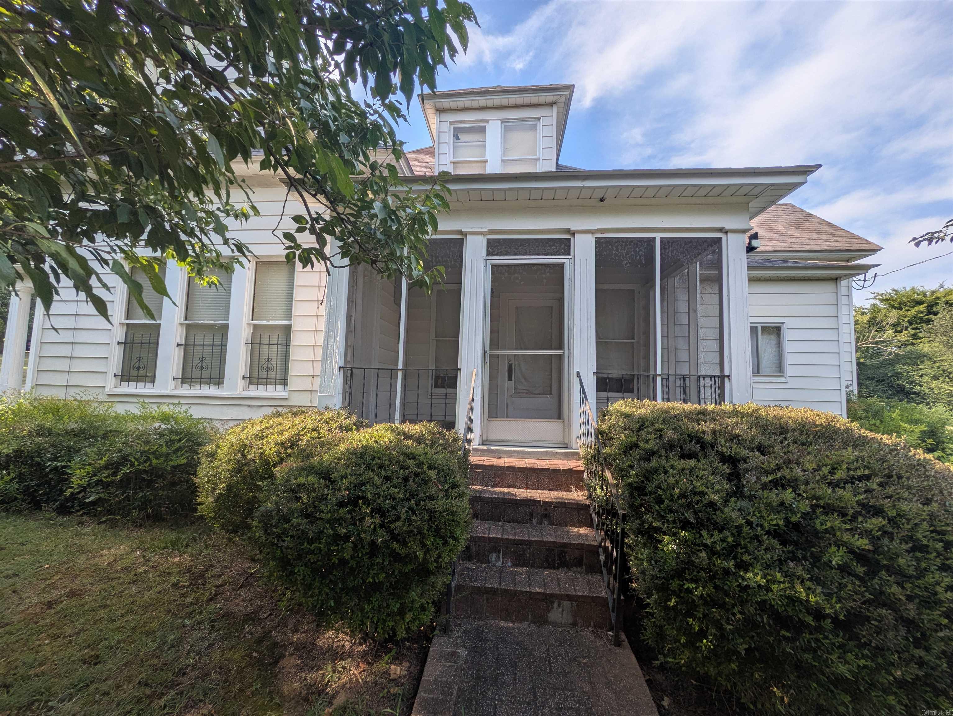 602 Avenue 2 NE  Atkins, AR