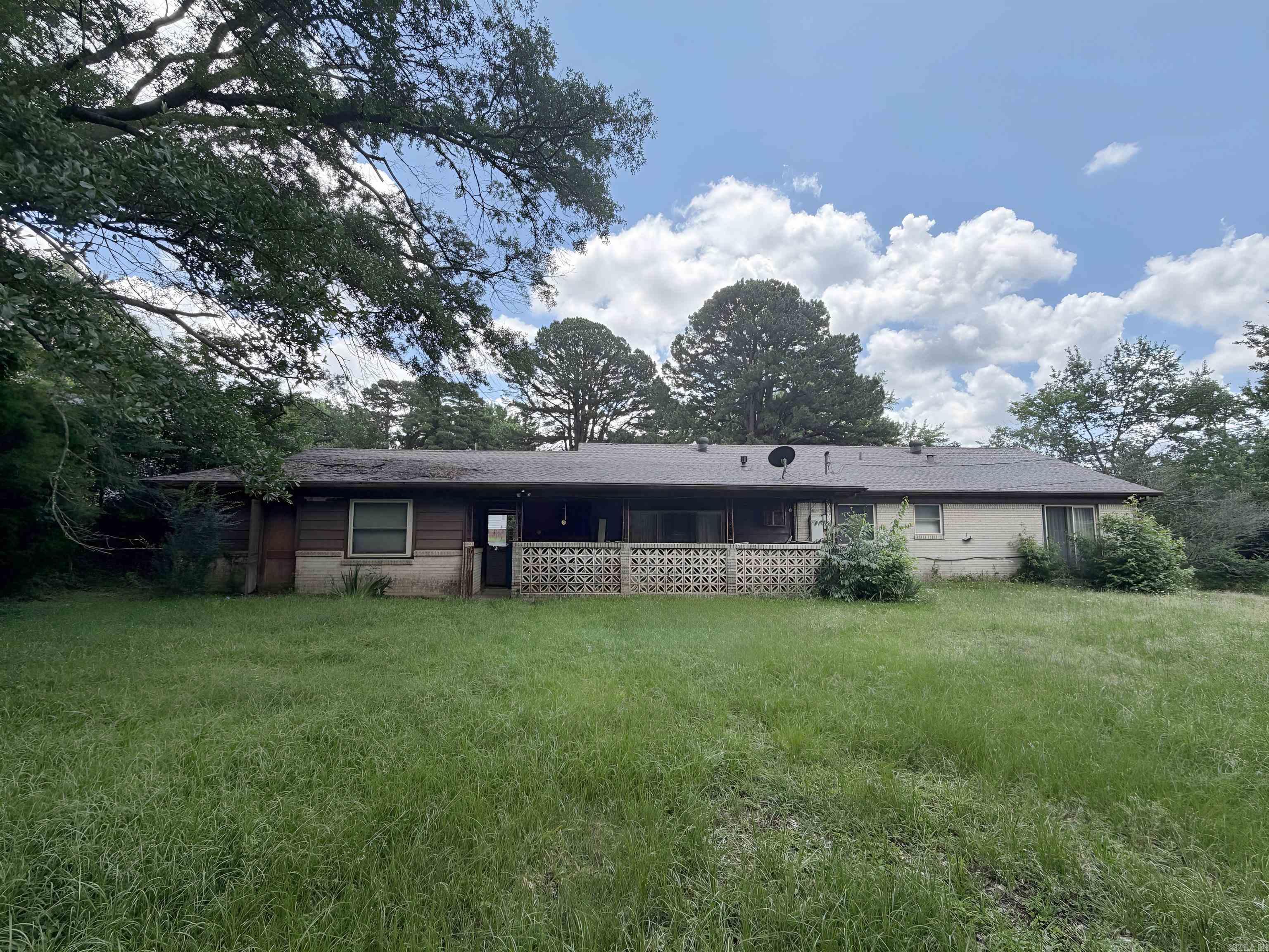 1008 North  Benton, AR