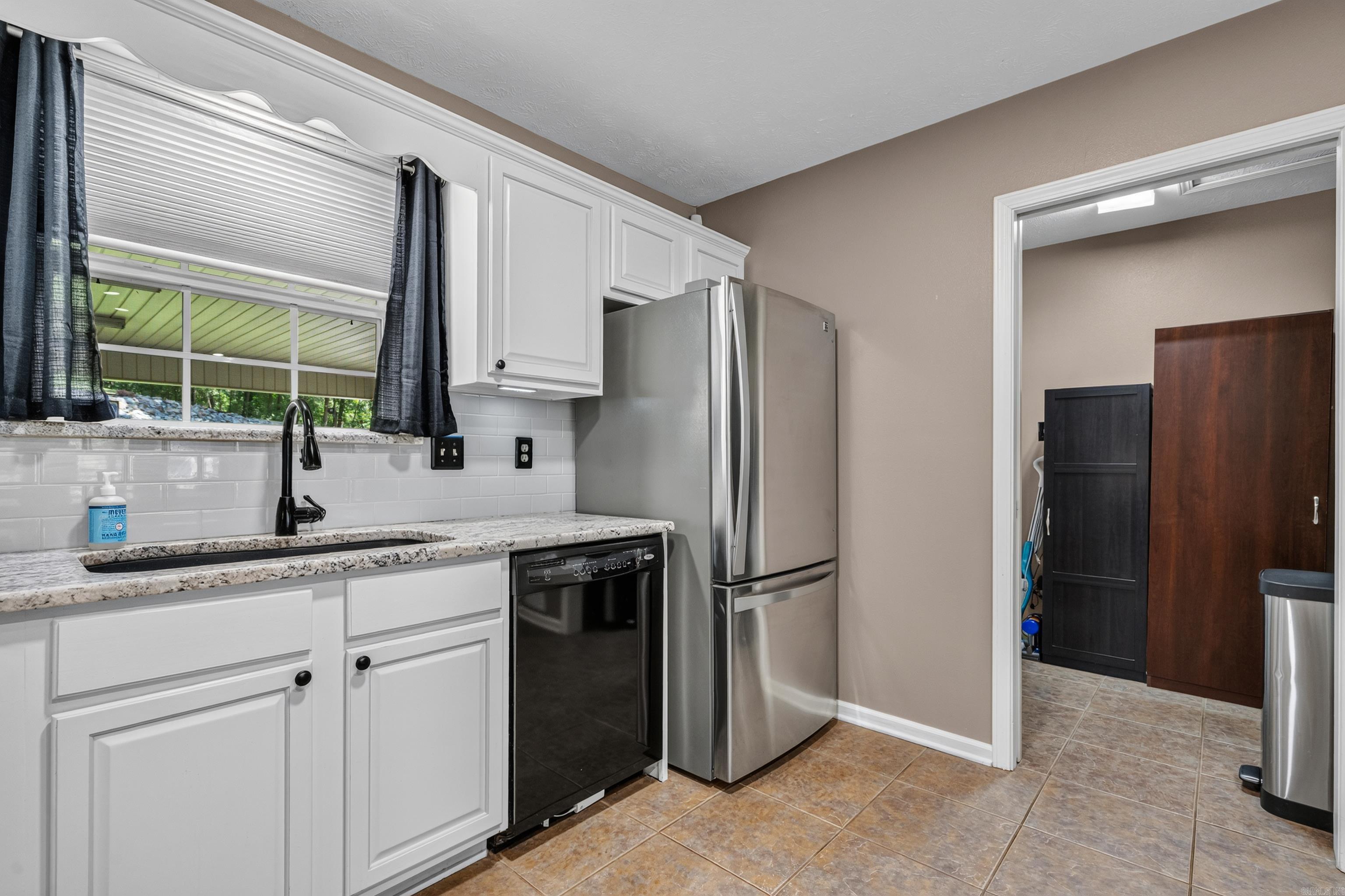 126 Southview Cir  Hot Springs, AR