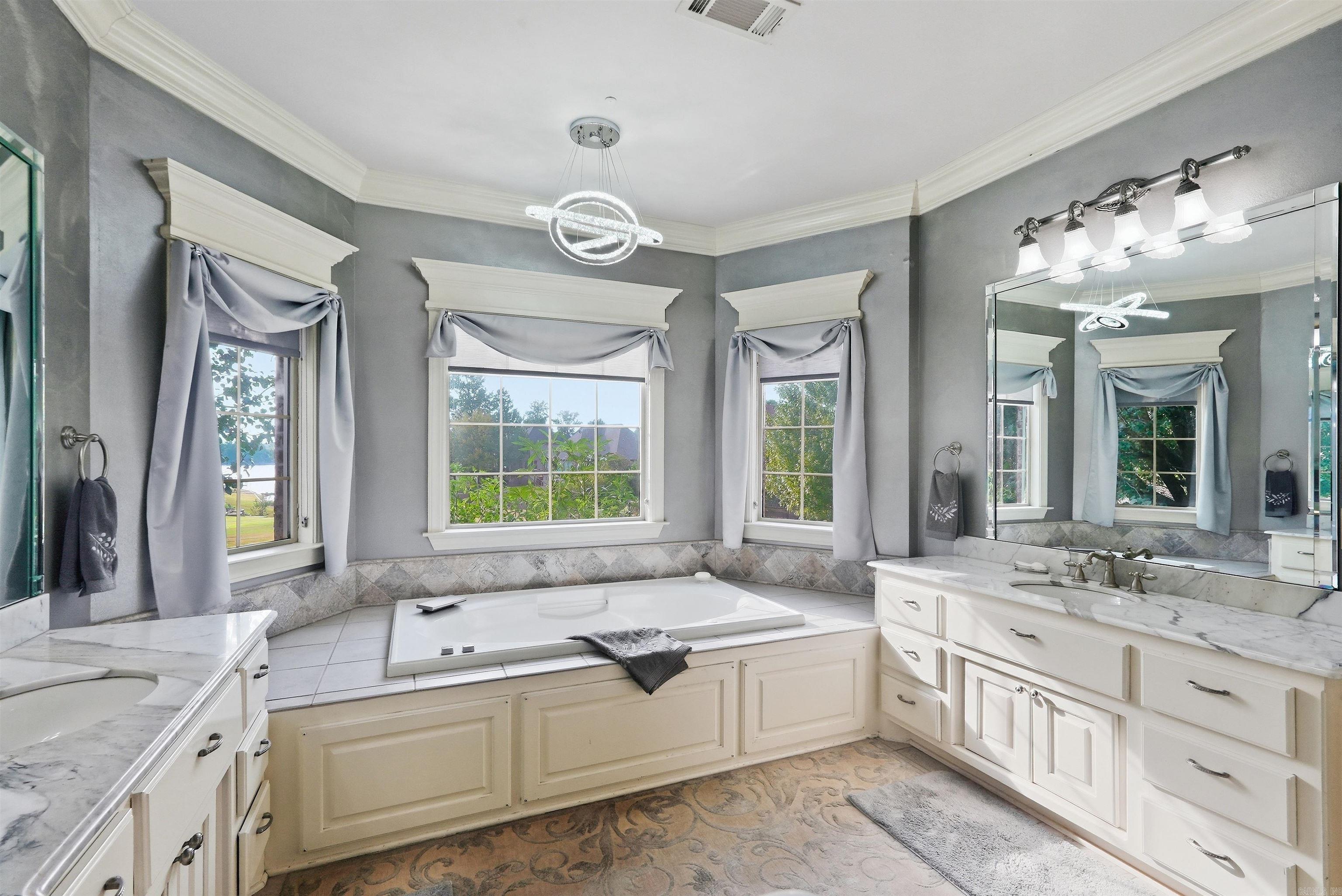 7225 E Worth Ave Benton, AR 72019