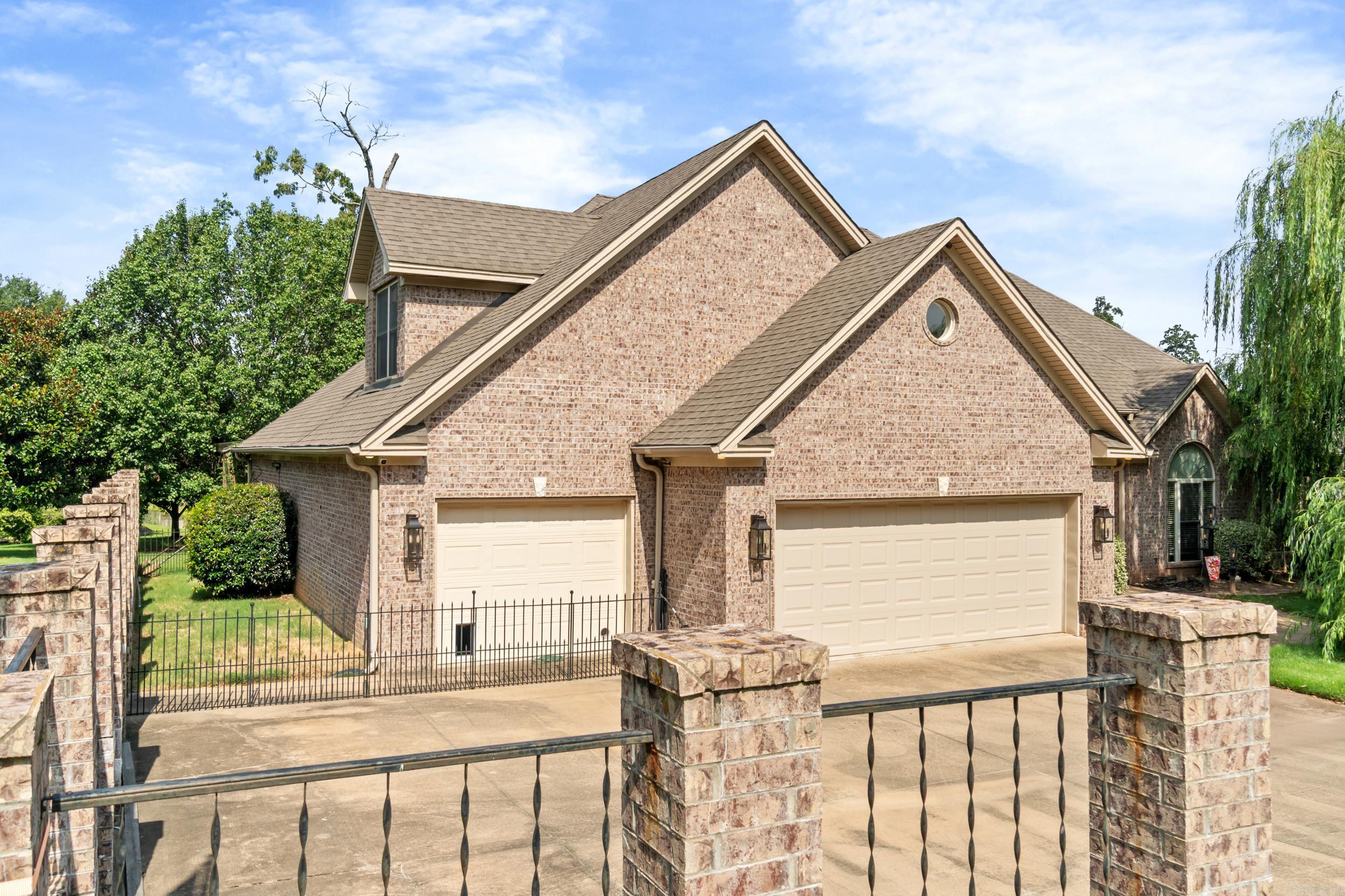 7225 E Worth Ave Benton, AR 72019