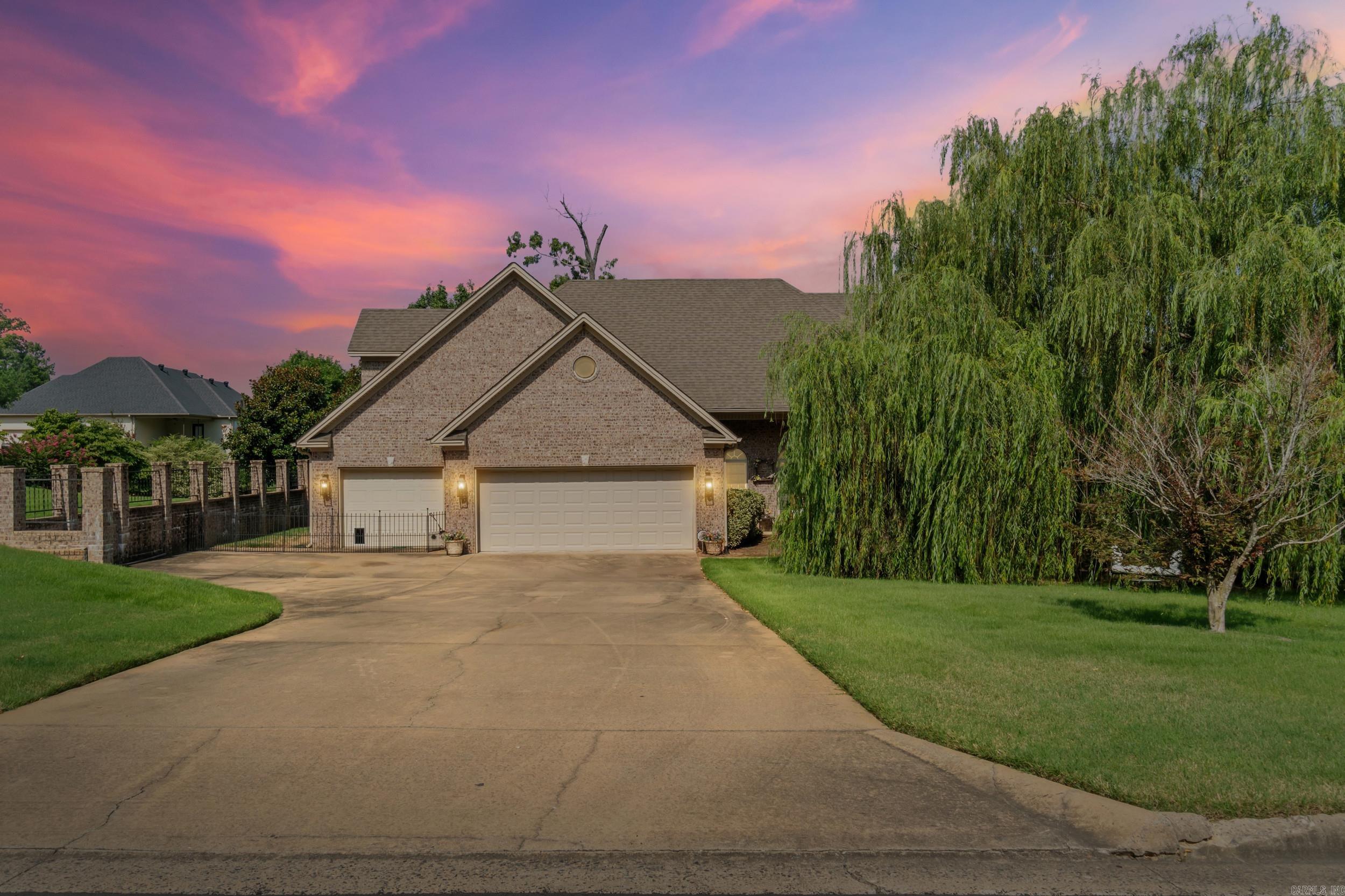 7225 E Worth Ave Benton, AR 72019