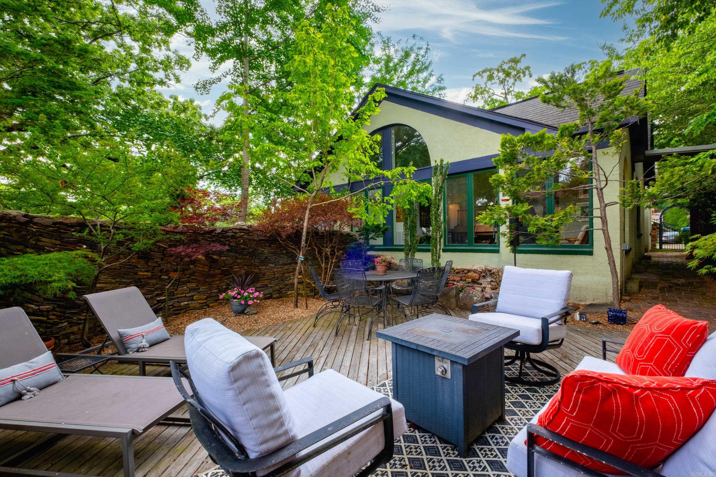 109 Linwood Court Little Rock, AR 72205