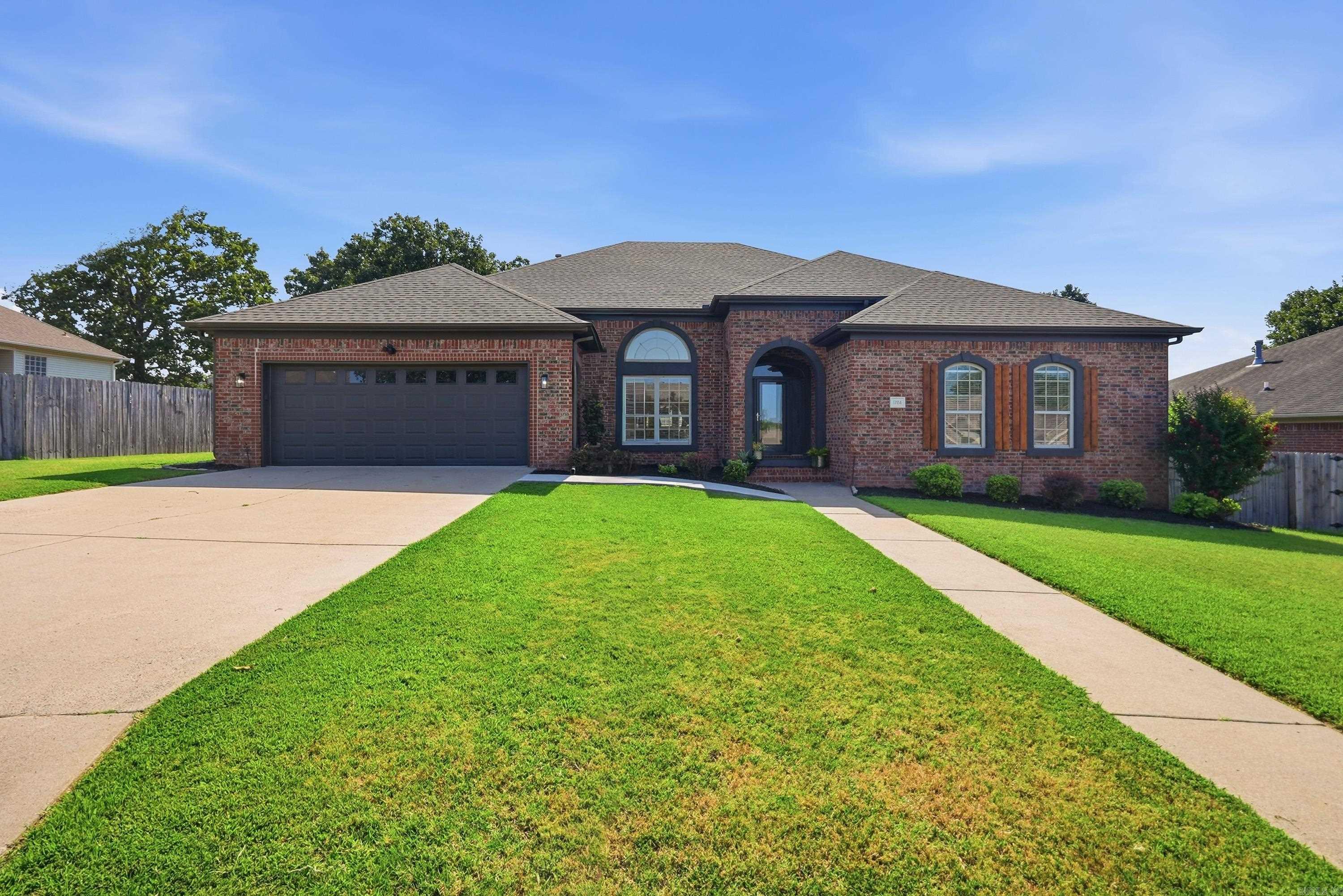 1724 Oakbrook  Sherwood, AR