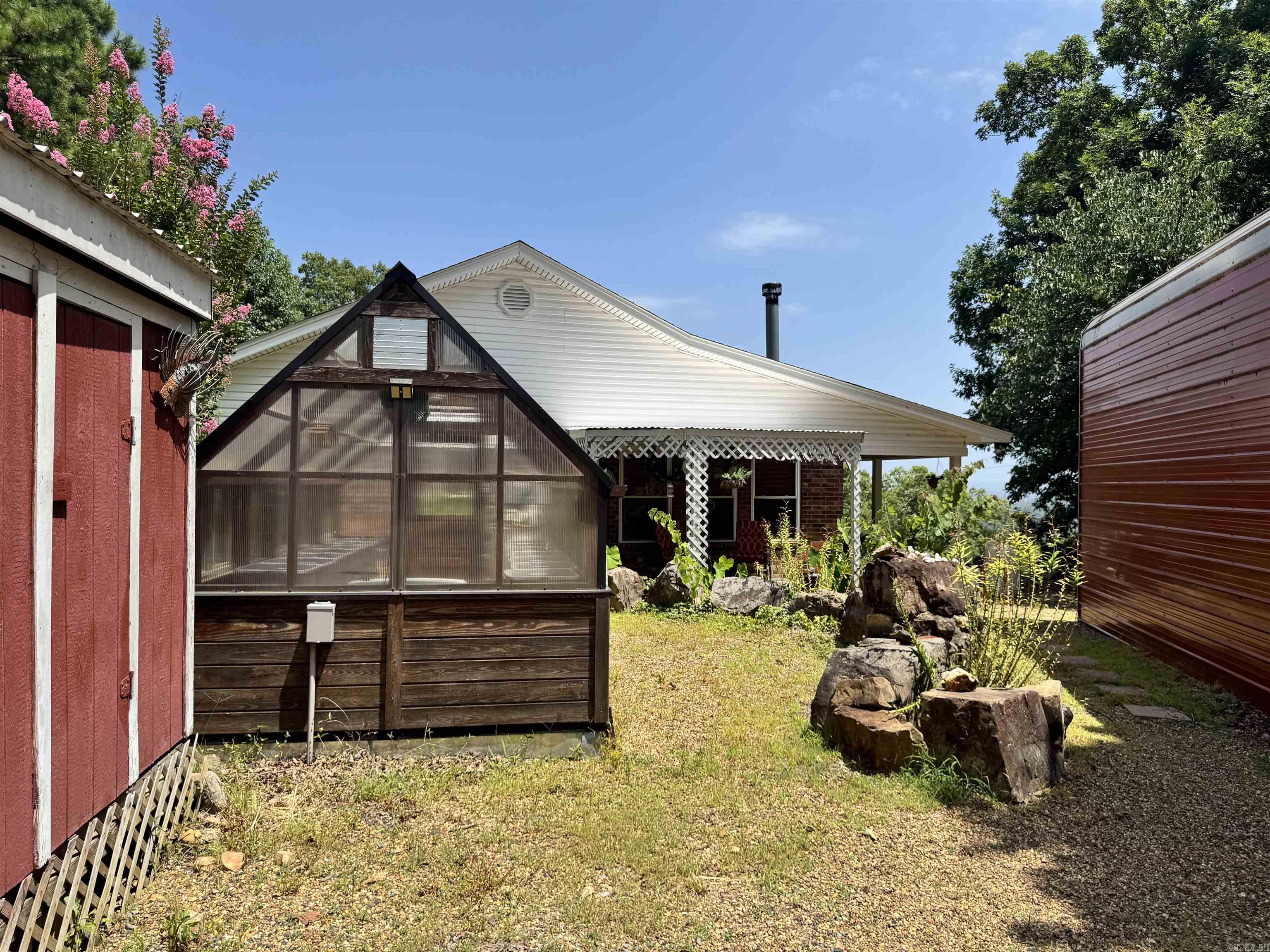 219 Shanendoah Lane  Mena, AR