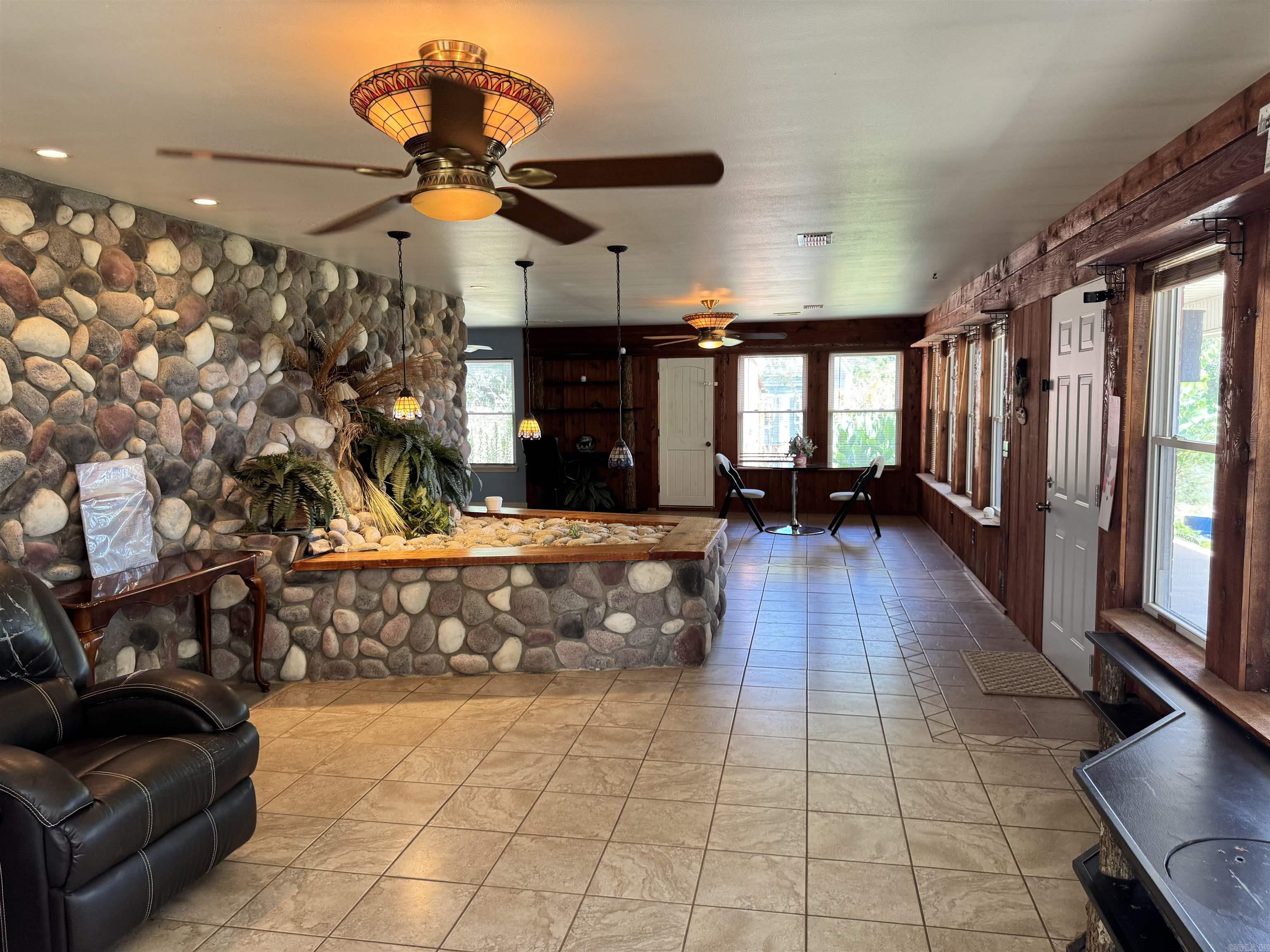 219 Shanendoah Lane Mena, AR 71953