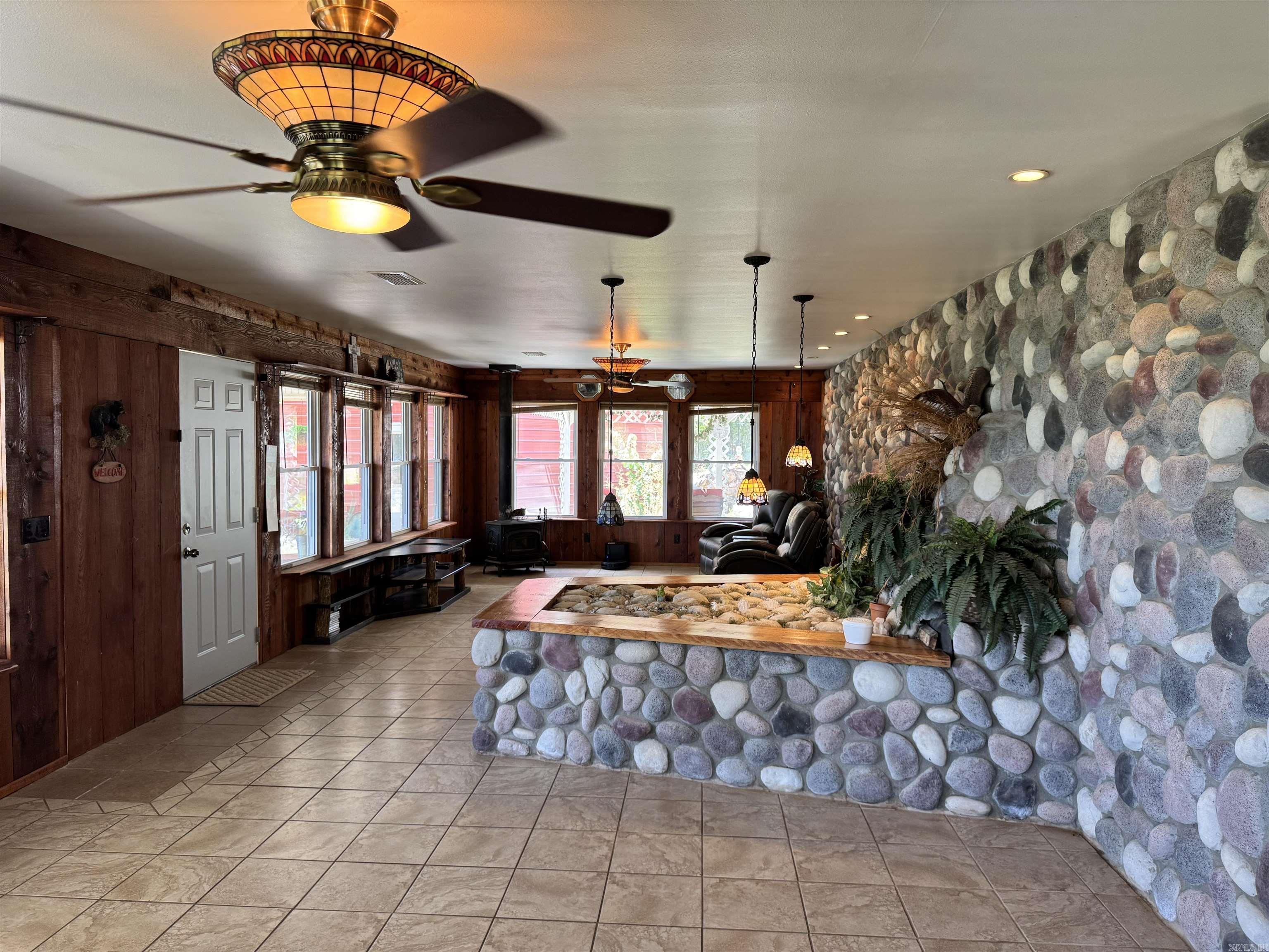 219 Shanendoah Lane Mena, AR 71953