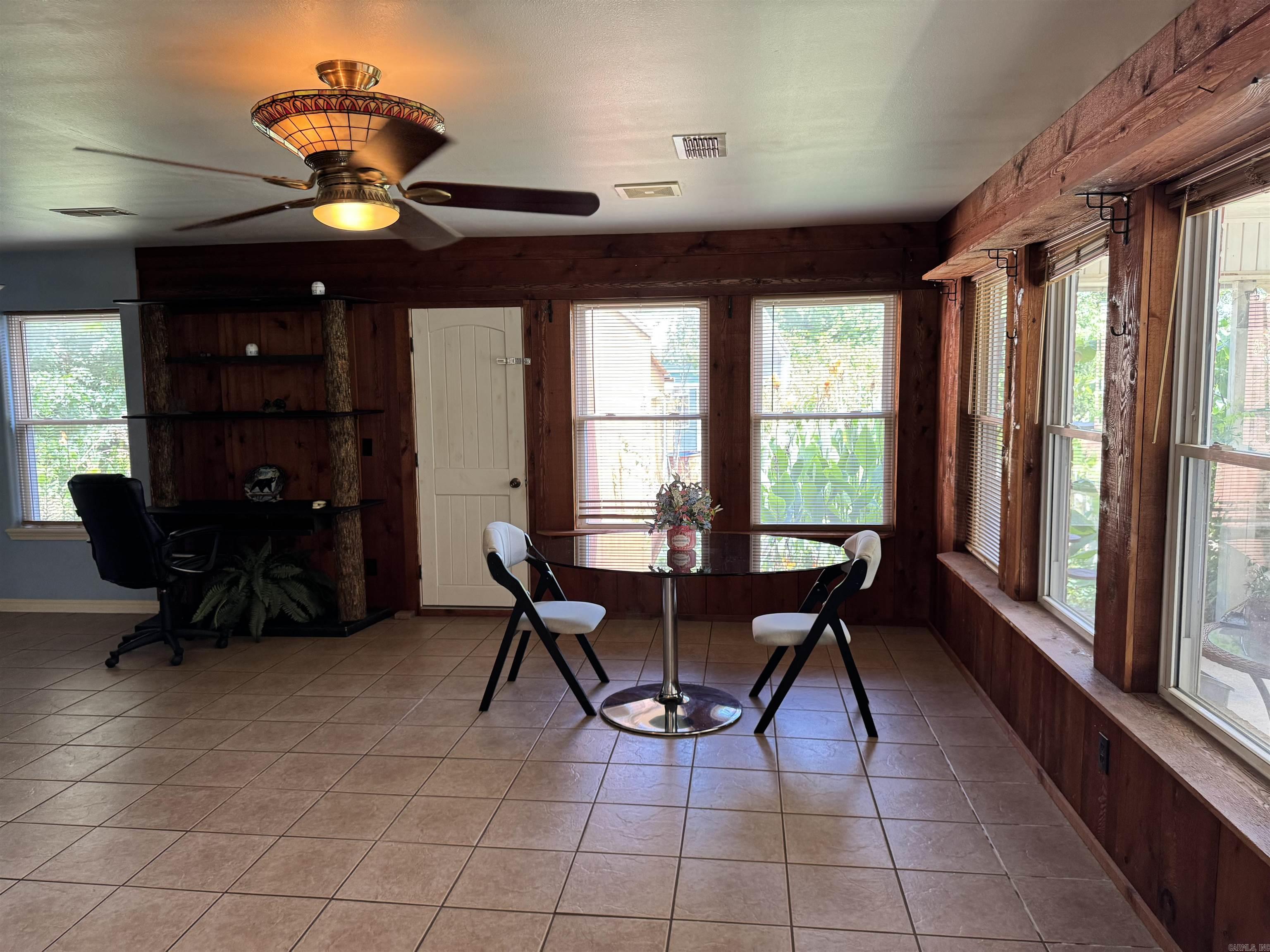 219 Shanendoah Lane Mena, AR 71953