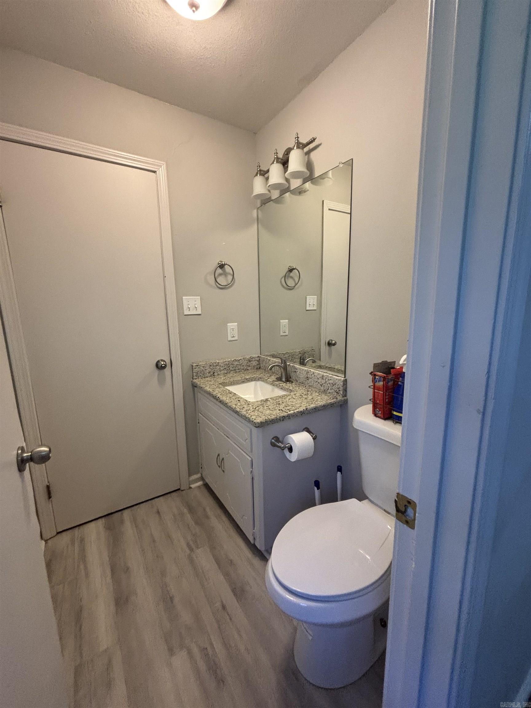 98 Pond  Cabot, AR