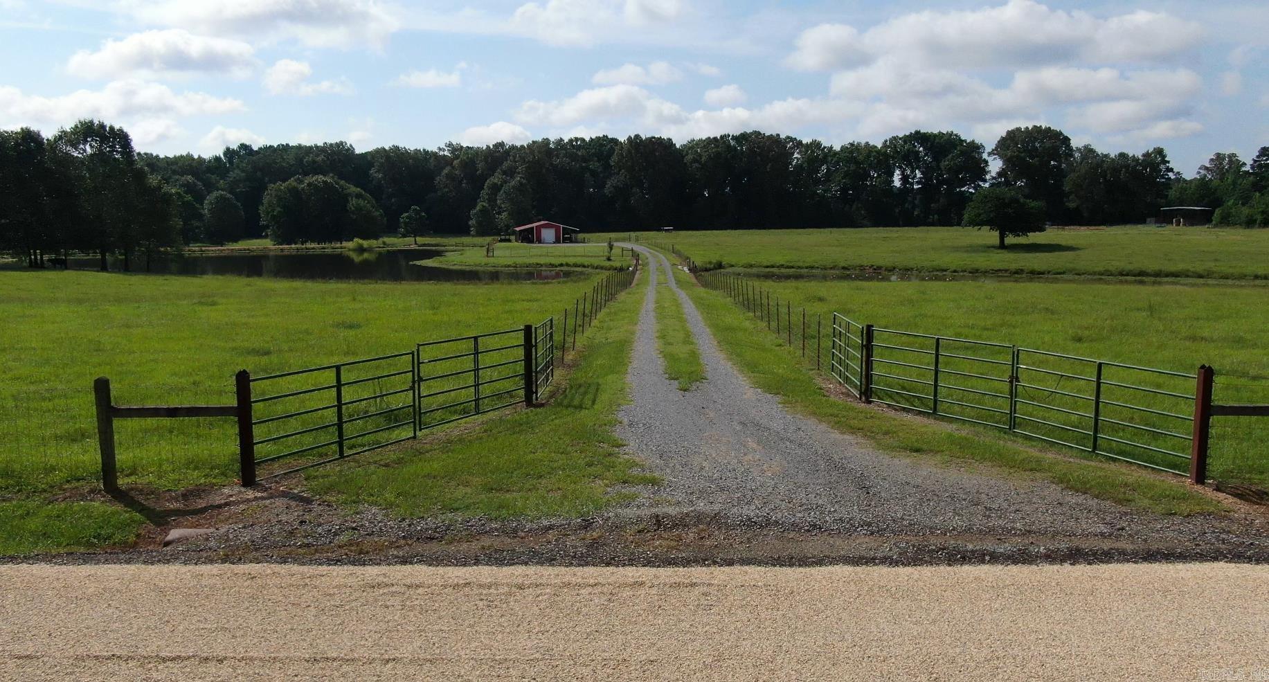  23 Bradley road North Bradley Road Warren, AR