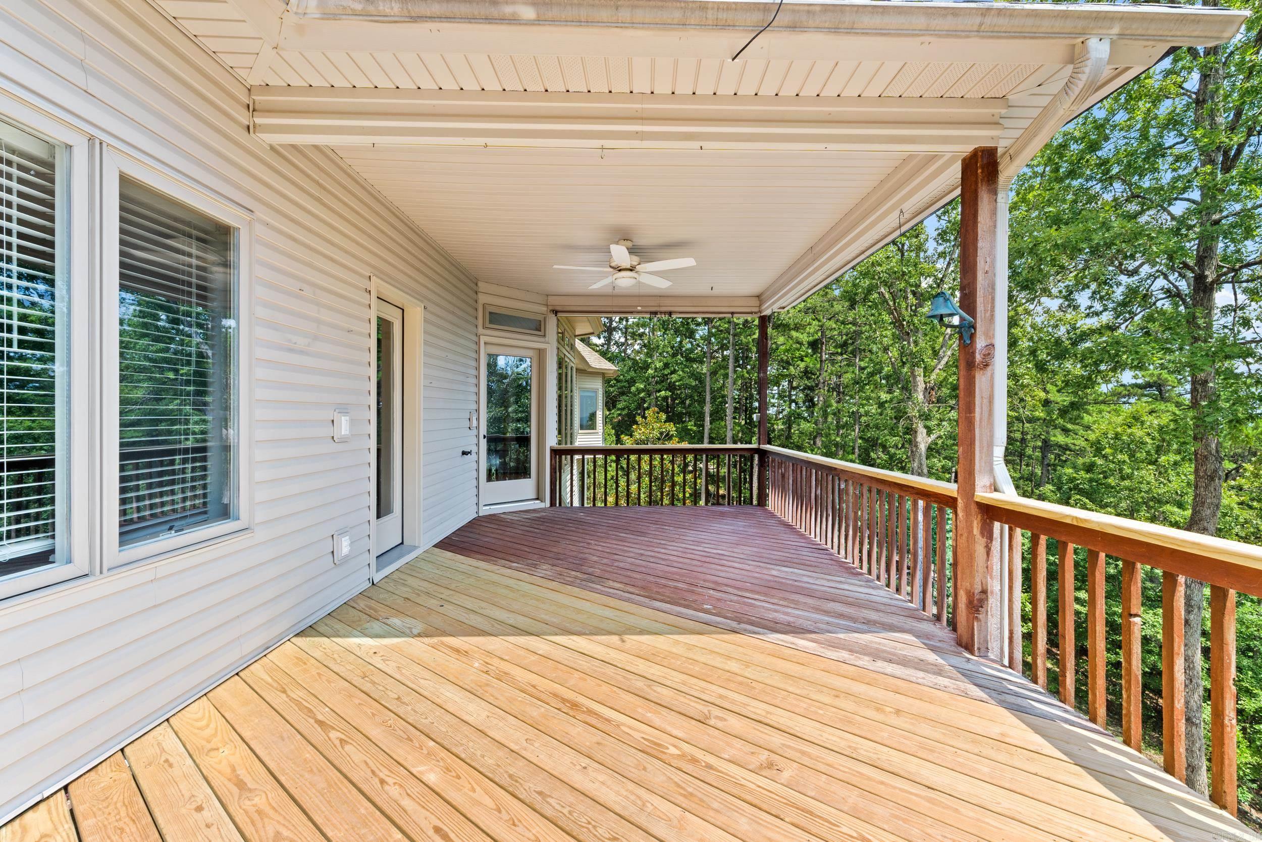 35 Derecho  Hot Springs Village, AR