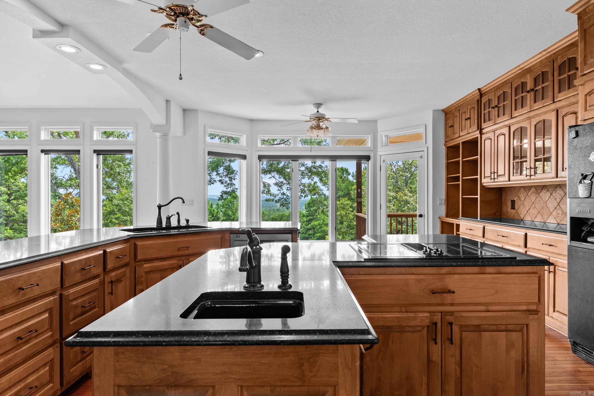35 Derecho  Hot Springs Village, AR