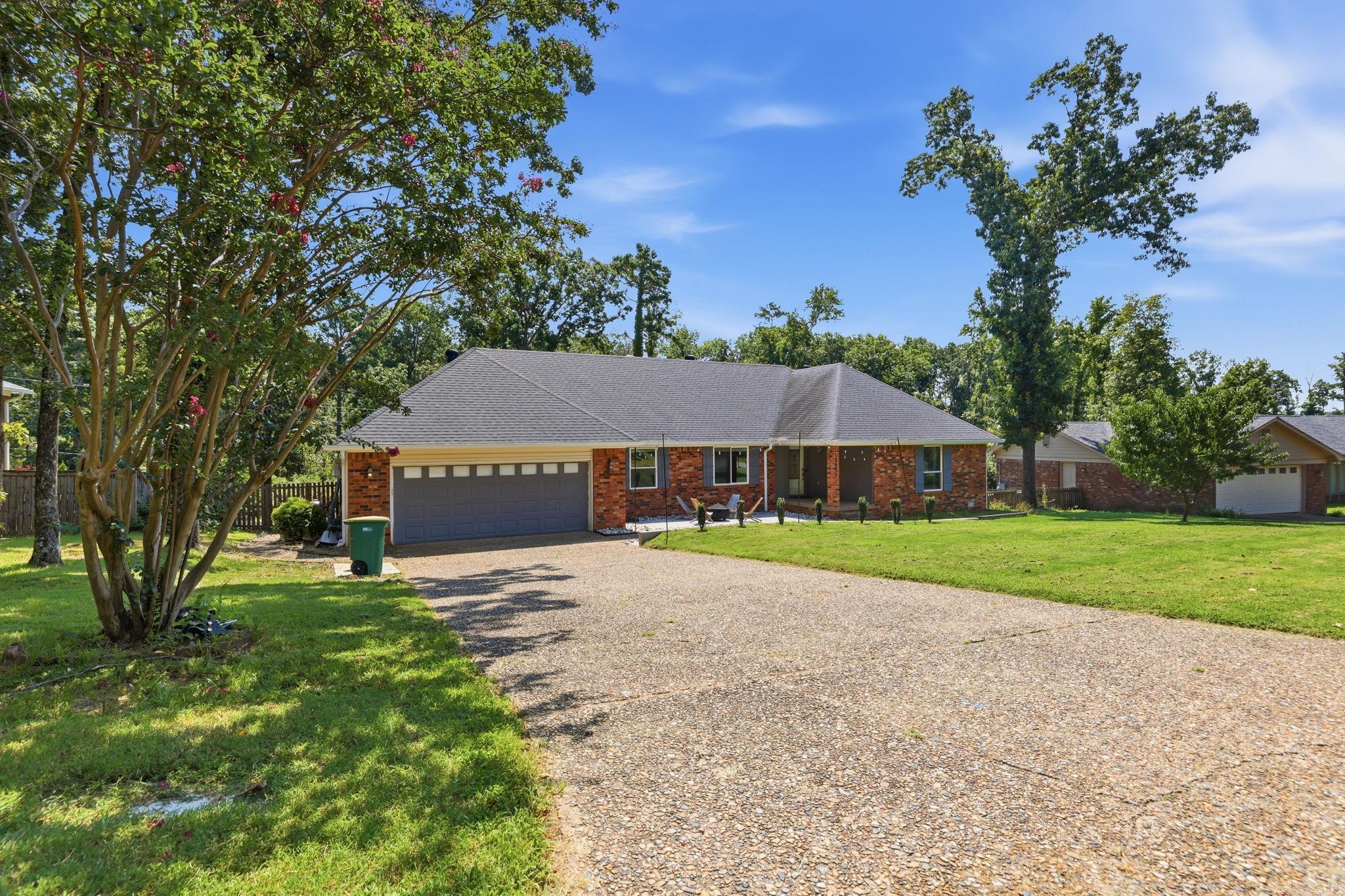 12815 Saint Charles  Little Rock, AR