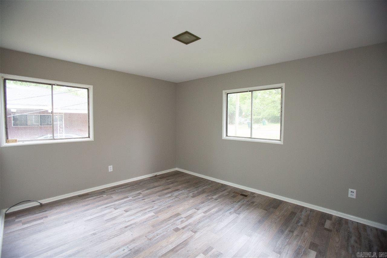 27 N Meadowcliff  Little Rock, AR